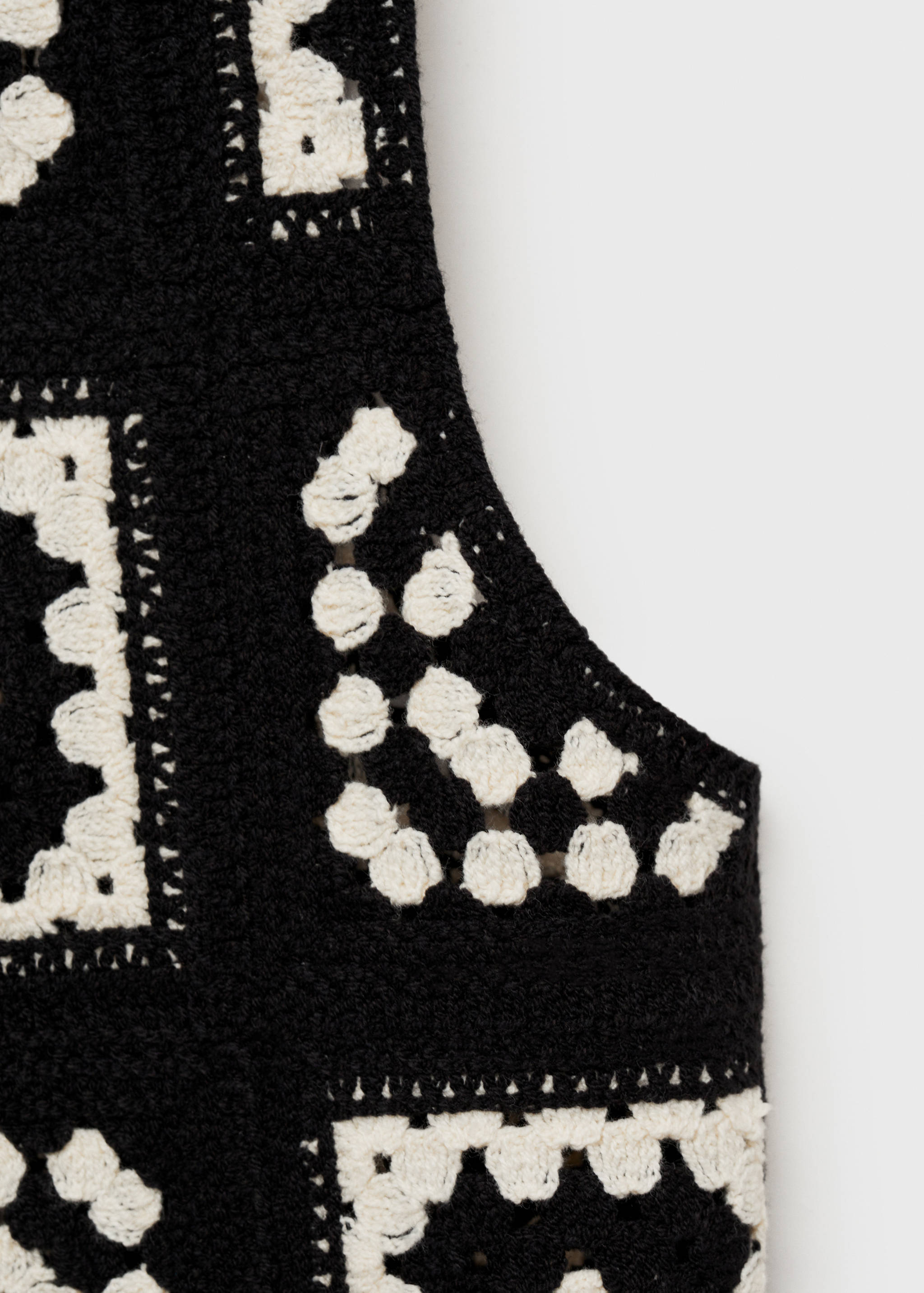 Crochet knitted vest - Details of the article 8