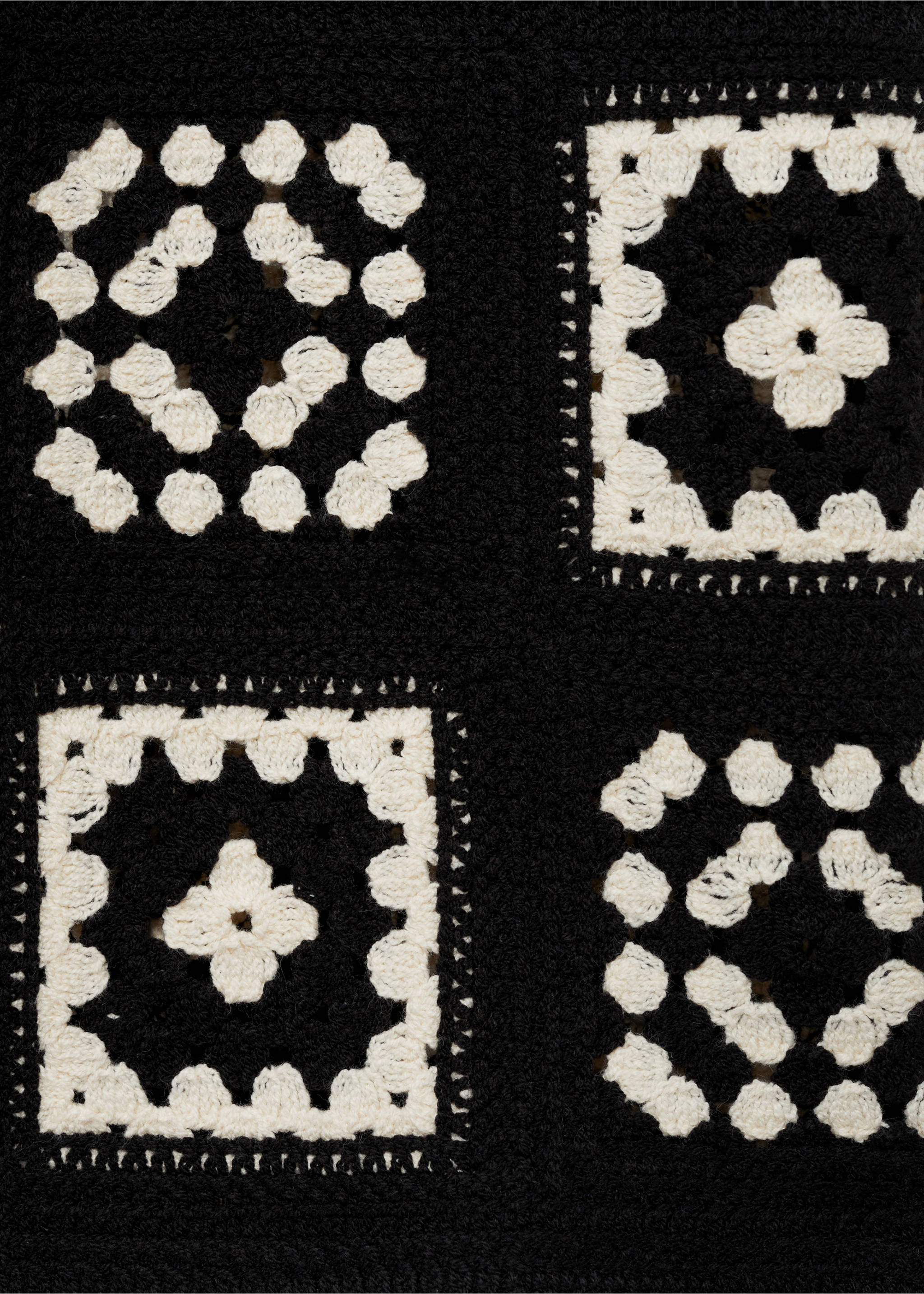 Crochet knitted vest - Details of the article 0, Black. Ref: 17091163-00.