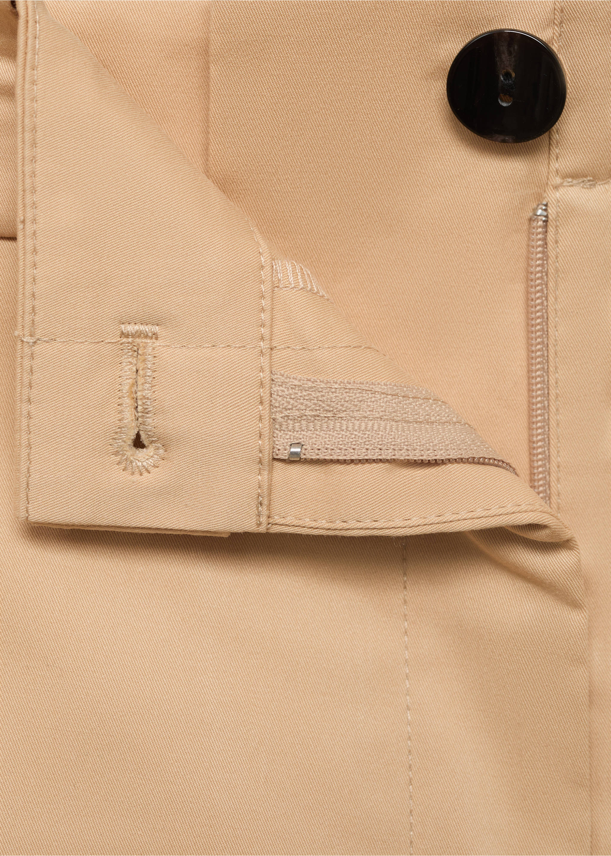 Straight pleated shorts - Details of the article 0, Medium Brown. Ref: 17091166-00.