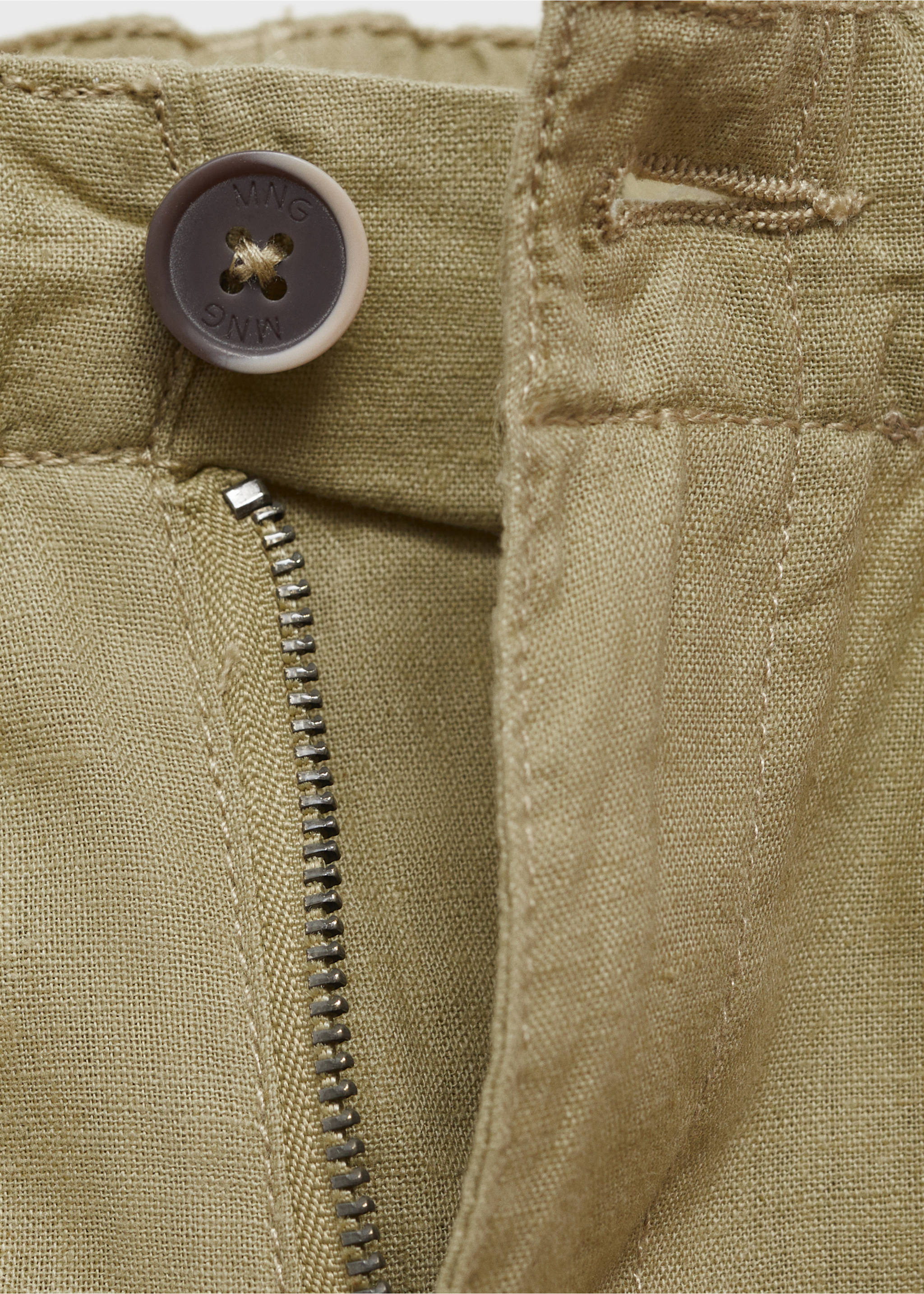 Bermudas lino - Detalle del artículo 8, Khaki. Ref: 17091167-00.
