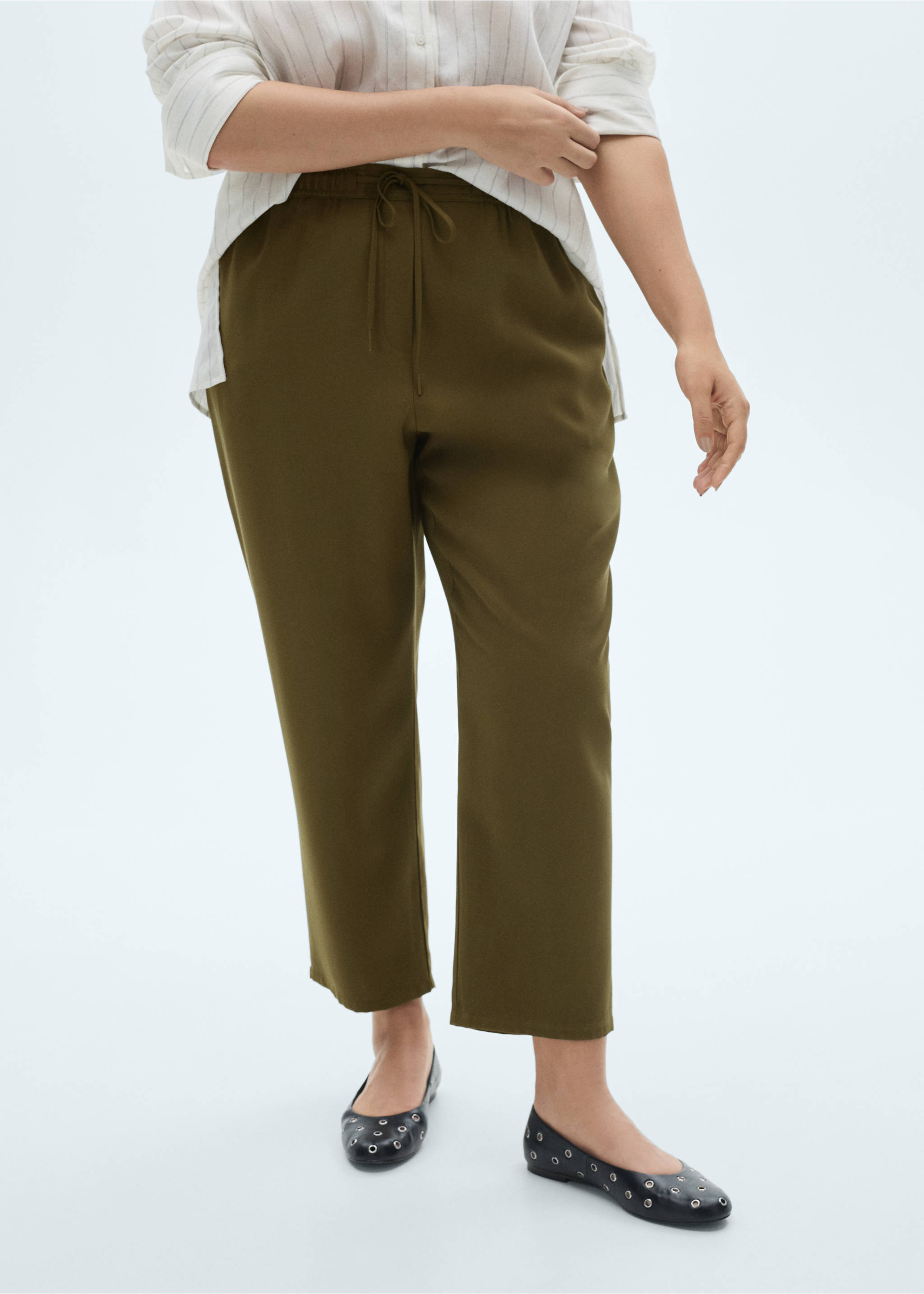 Byxa i följsamt tyg med dragsko - Detaljer om artikeln 5, Khaki. Ref: 17091171-00.