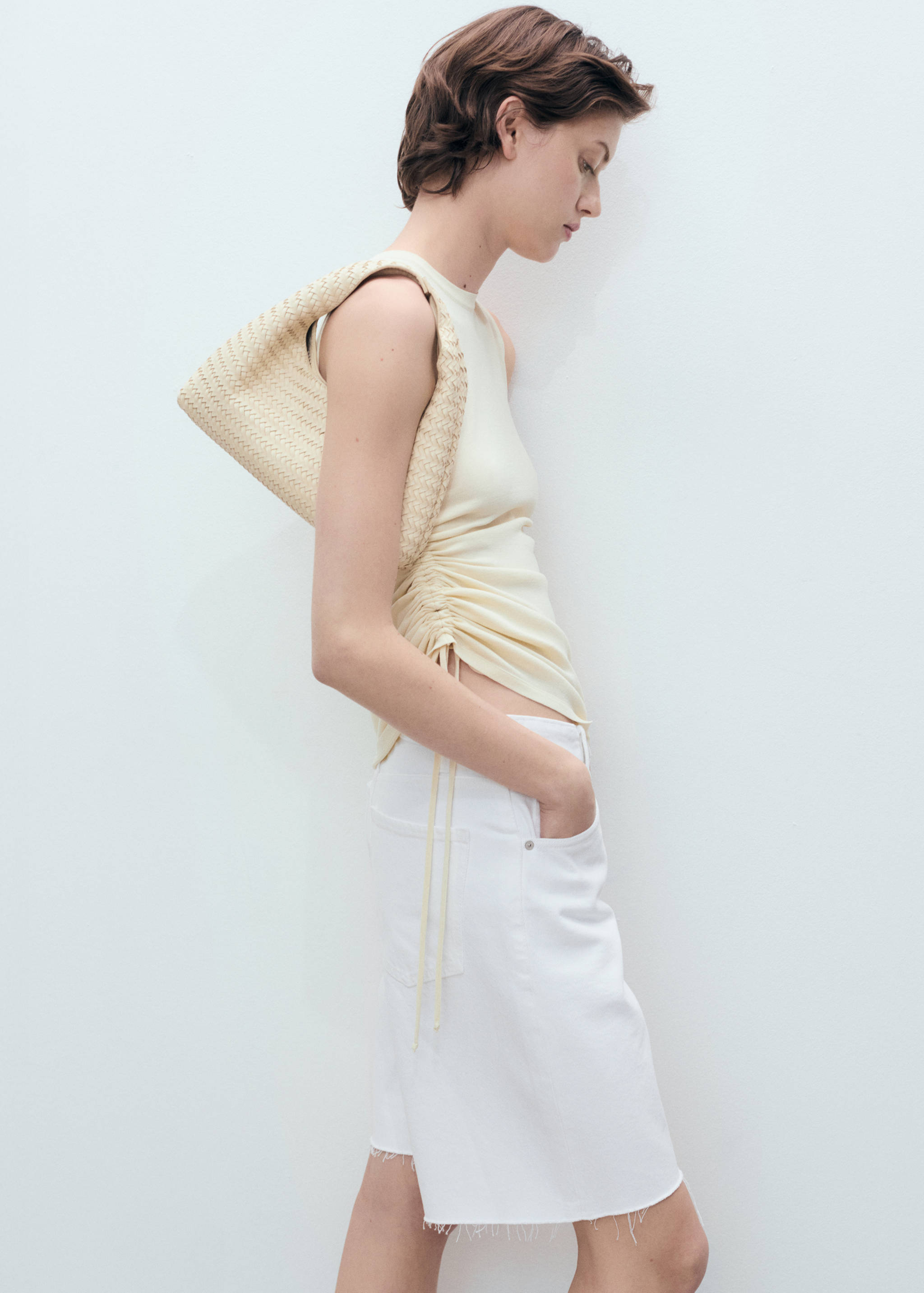 Frayed hem denim shorts - Details of the article 2
