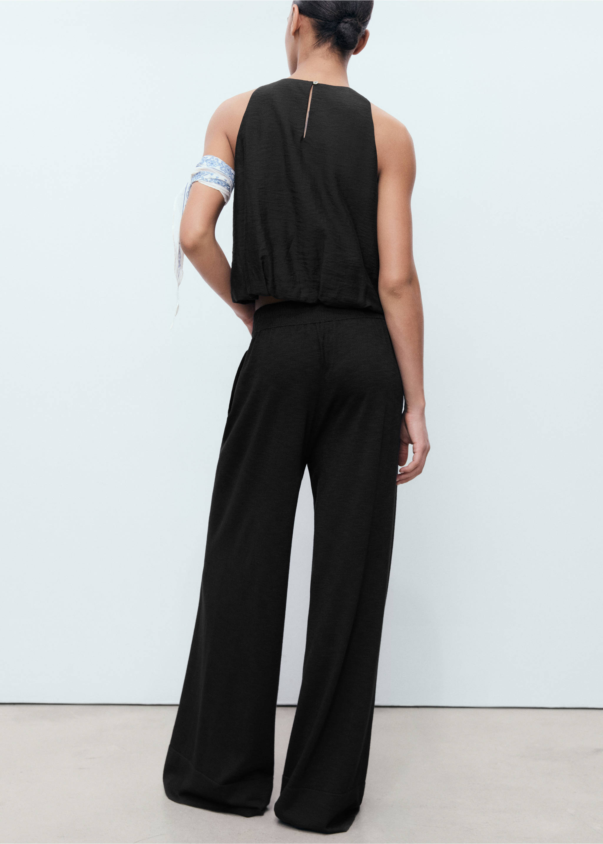 Fine-knit straight-fit trousers - Reverse of the article, Black. Ref: 17091185-00.