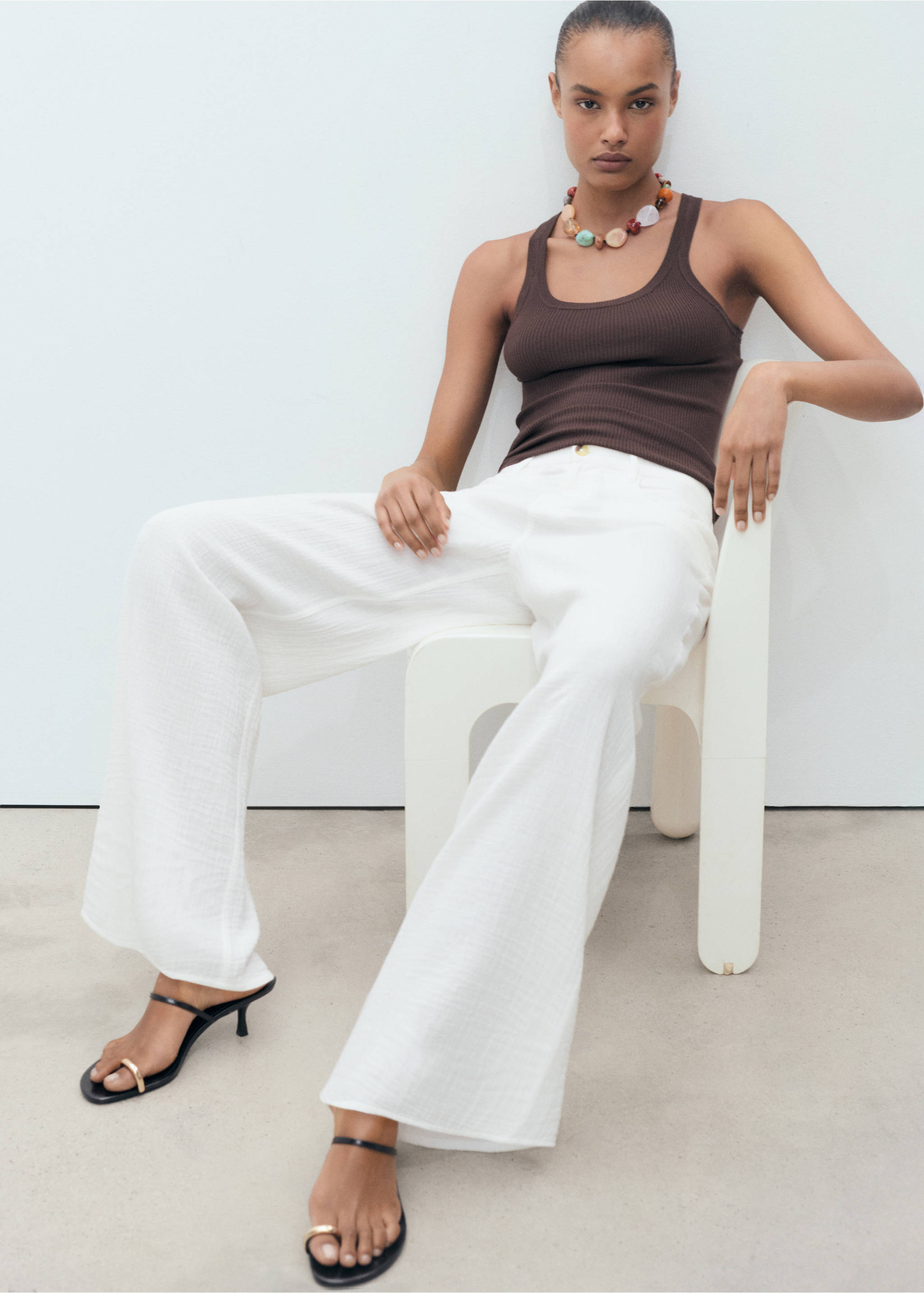 Straight-fit cotton trousers - Details of the article 2, White. Ref: 17091197-00.