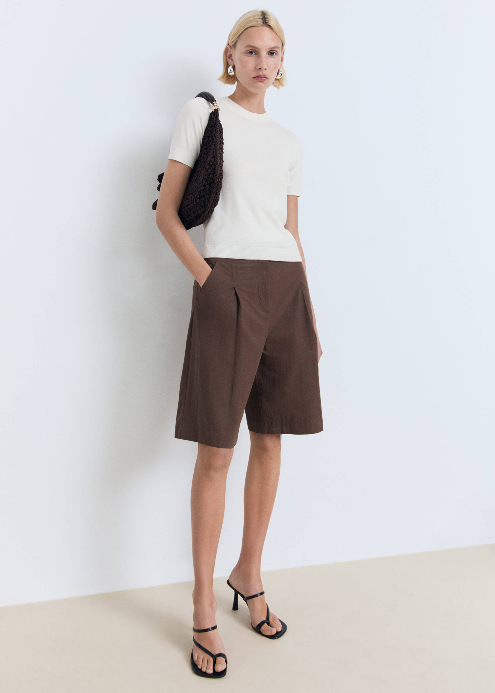 Short-sleeved fine-knit sweater - General plane