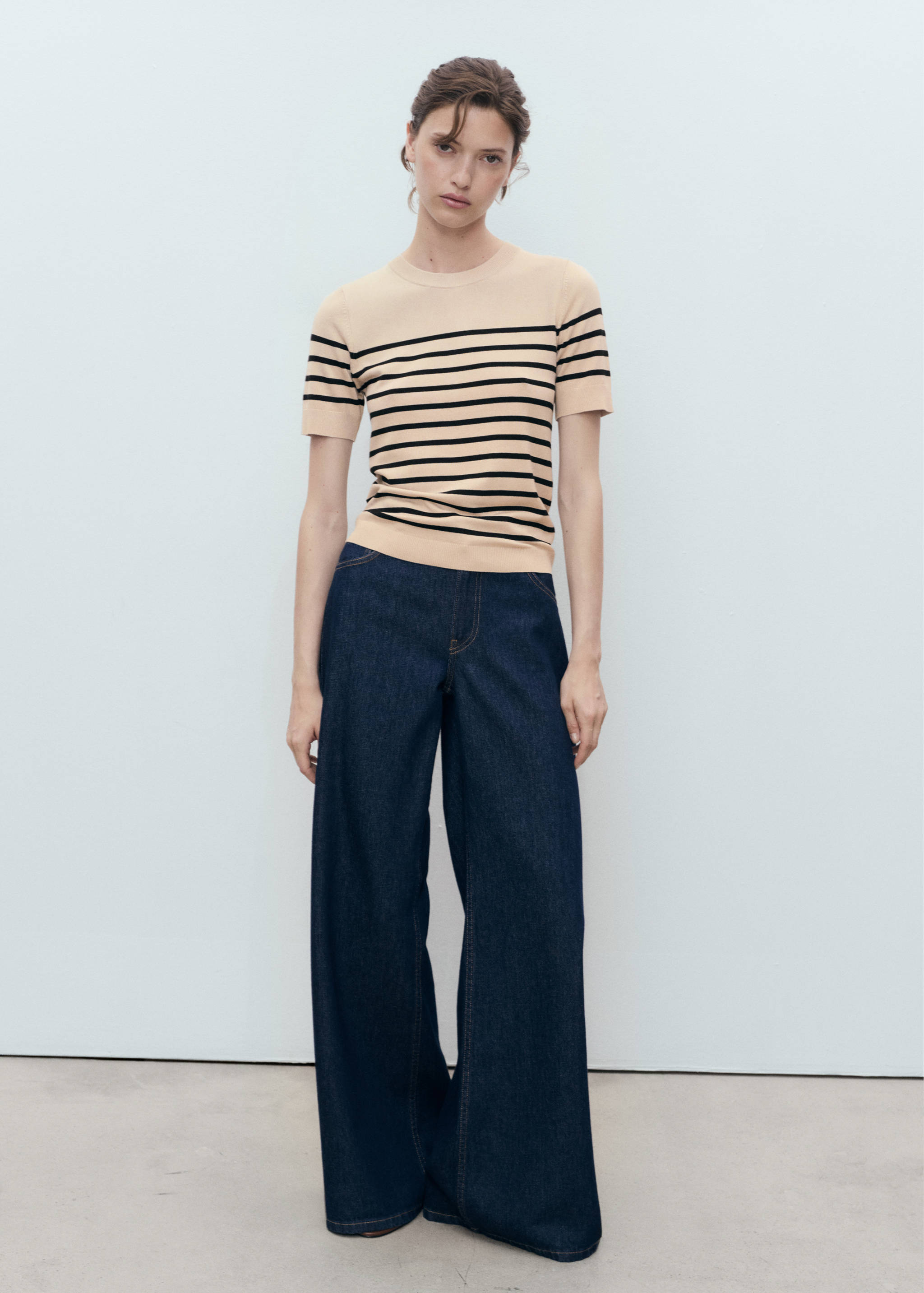 Short-sleeved fine-knit sweater - General plane