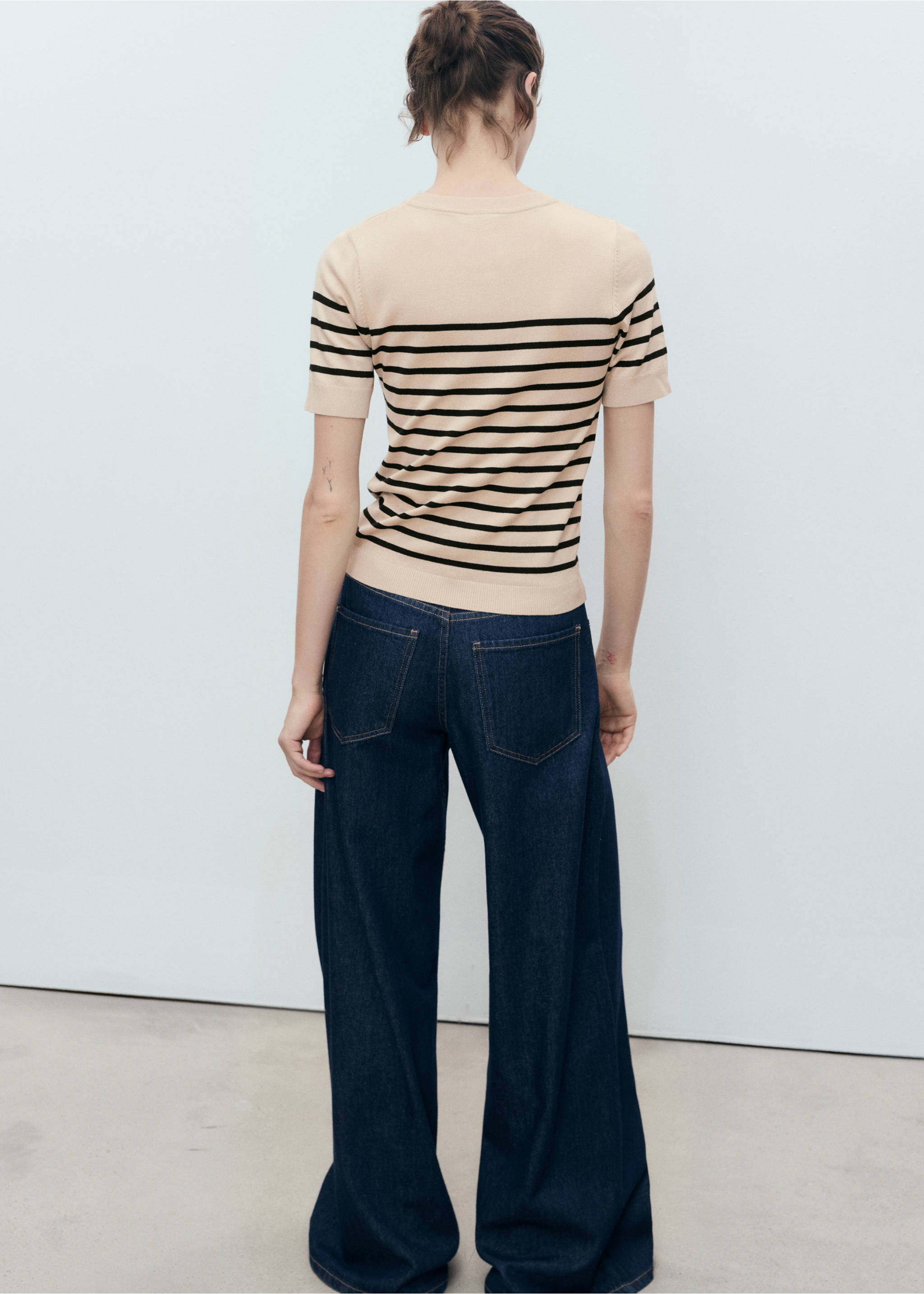 Short-sleeved fine-knit sweater - Reverse of the article, Medium Brown. Ref: 17091198-00.