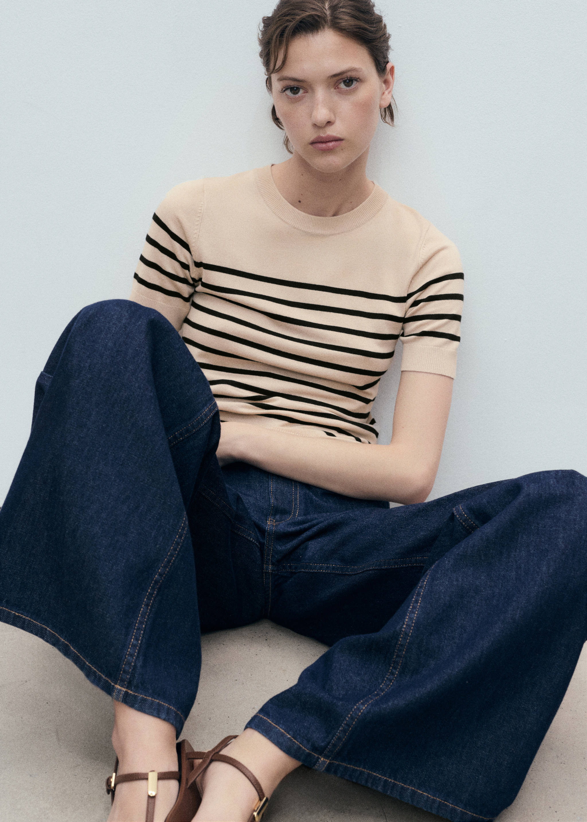 Short-sleeved fine-knit sweater - Details of the article 6