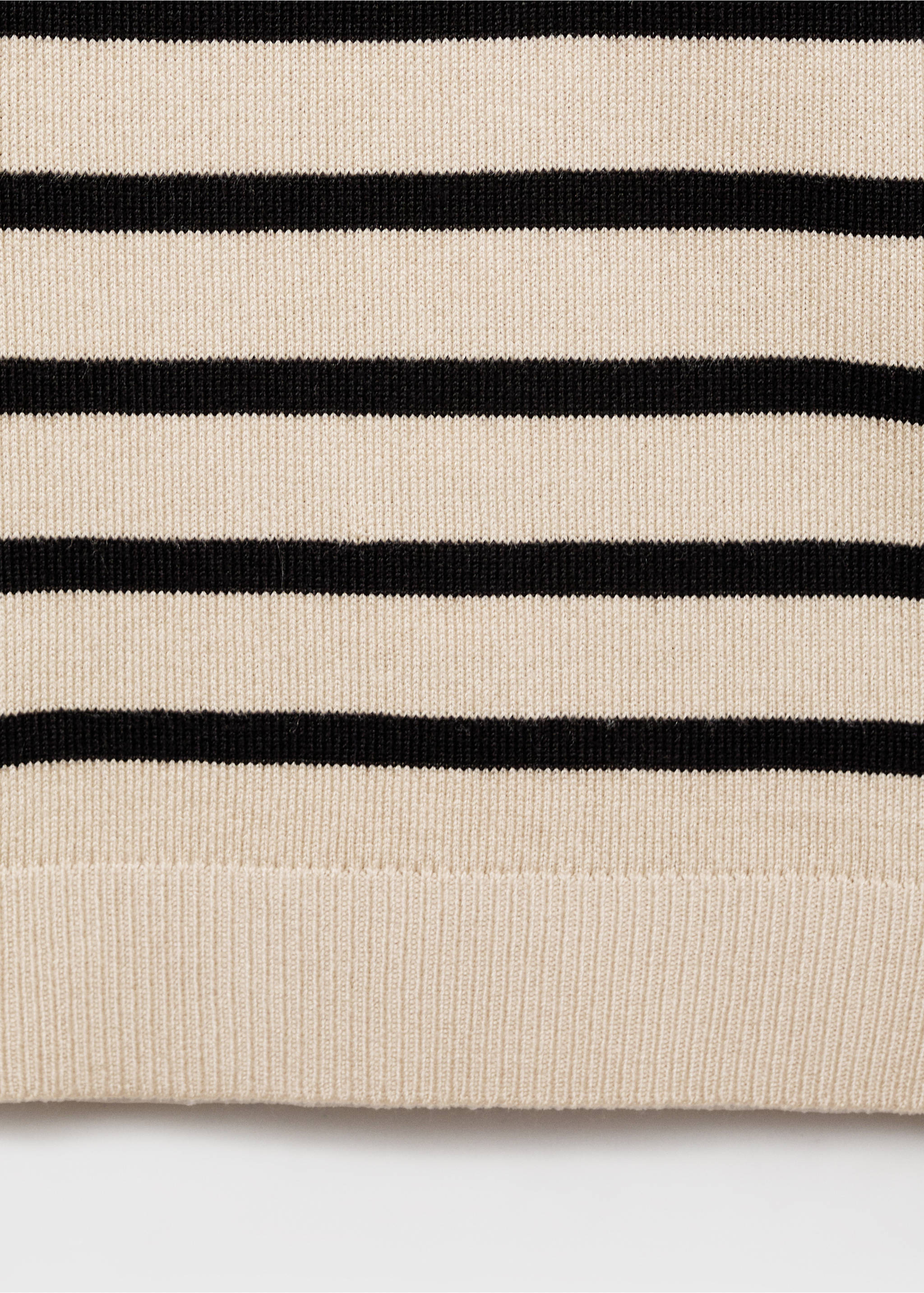 Short-sleeved fine-knit sweater - Details of the article 0, Medium Brown. Ref: 17091198-00.