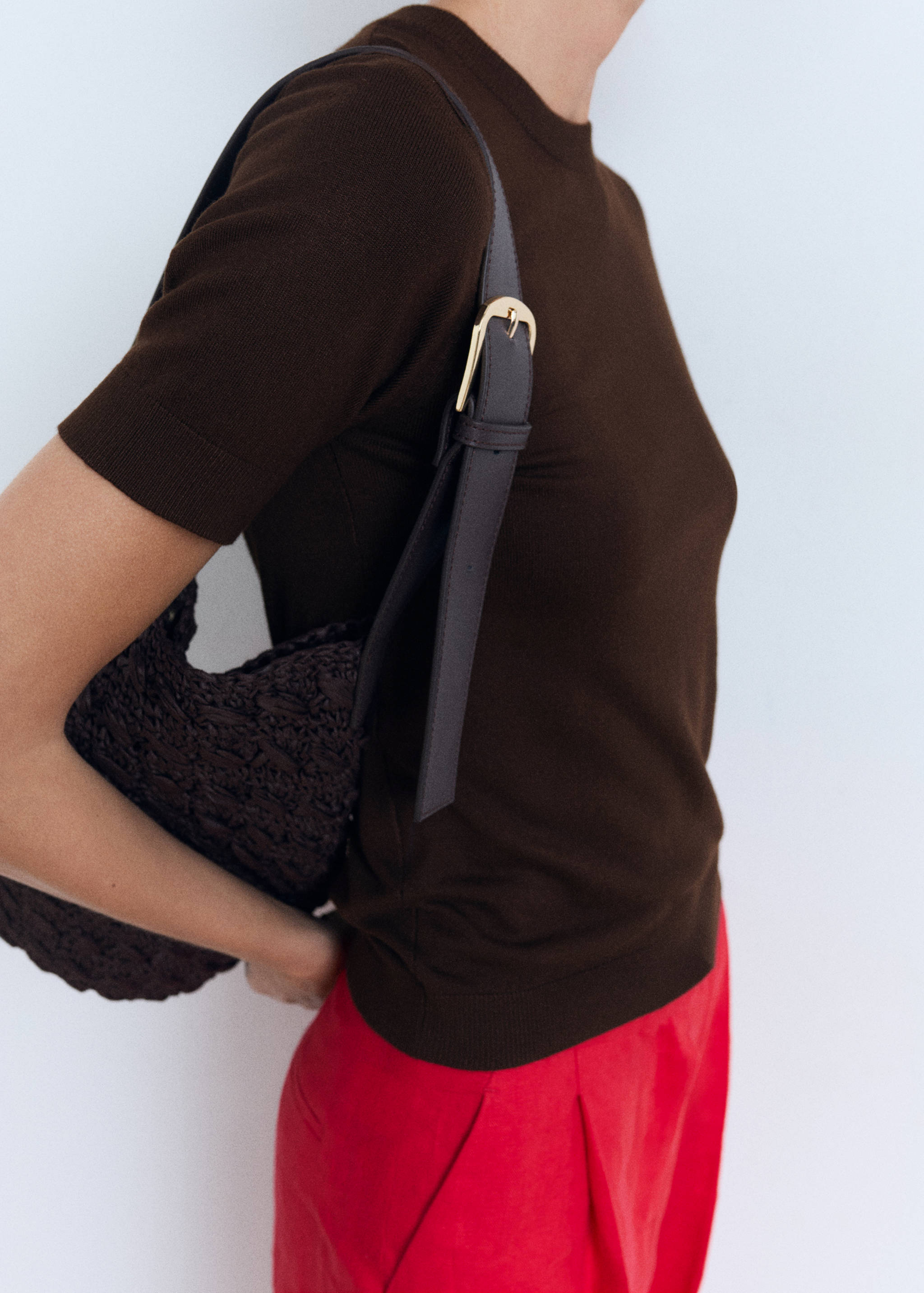 Short-sleeved fine-knit sweater - Medium plane