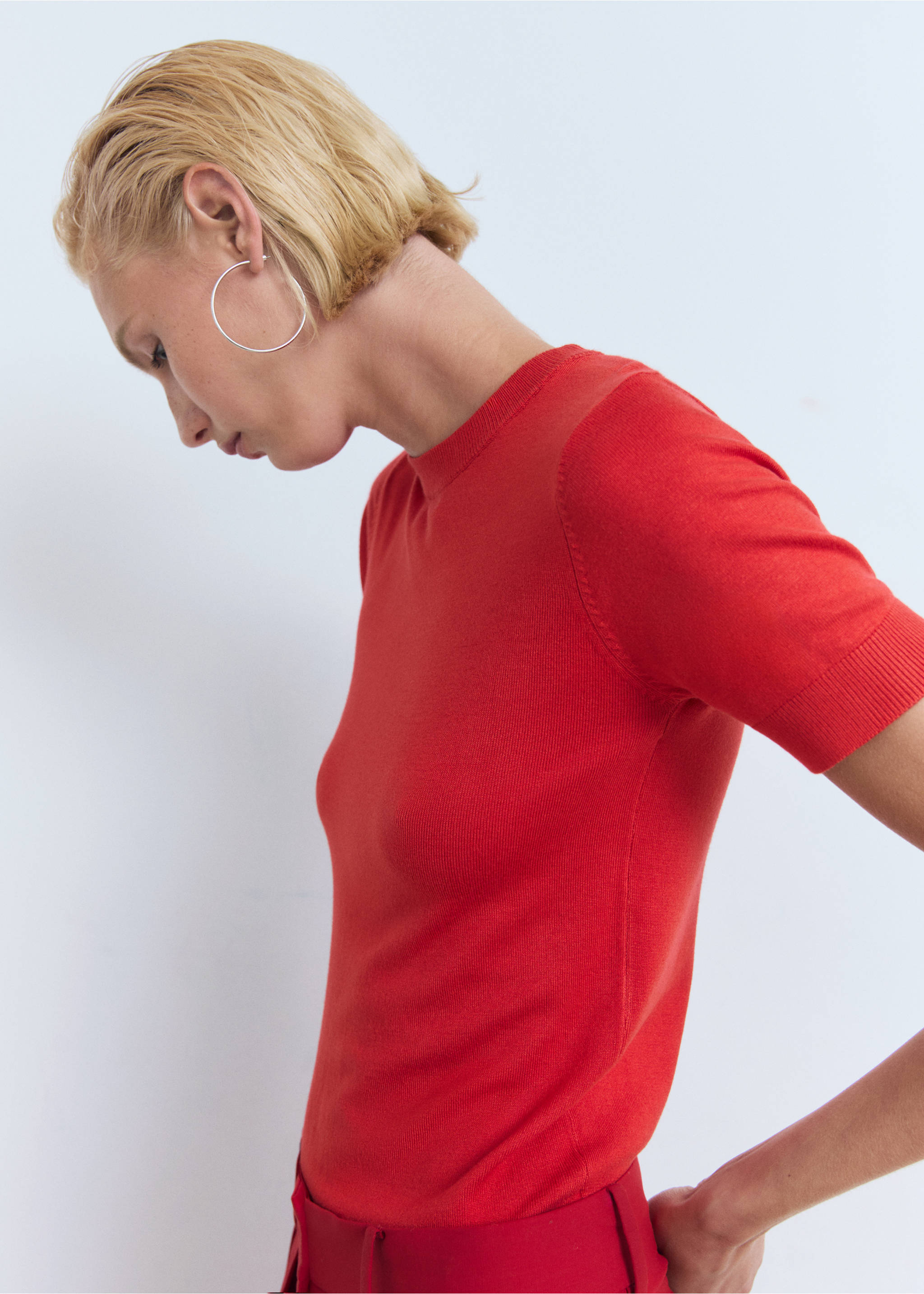 Short-sleeved fine-knit sweater - Medium plane, Red. Ref: 17091198-00.