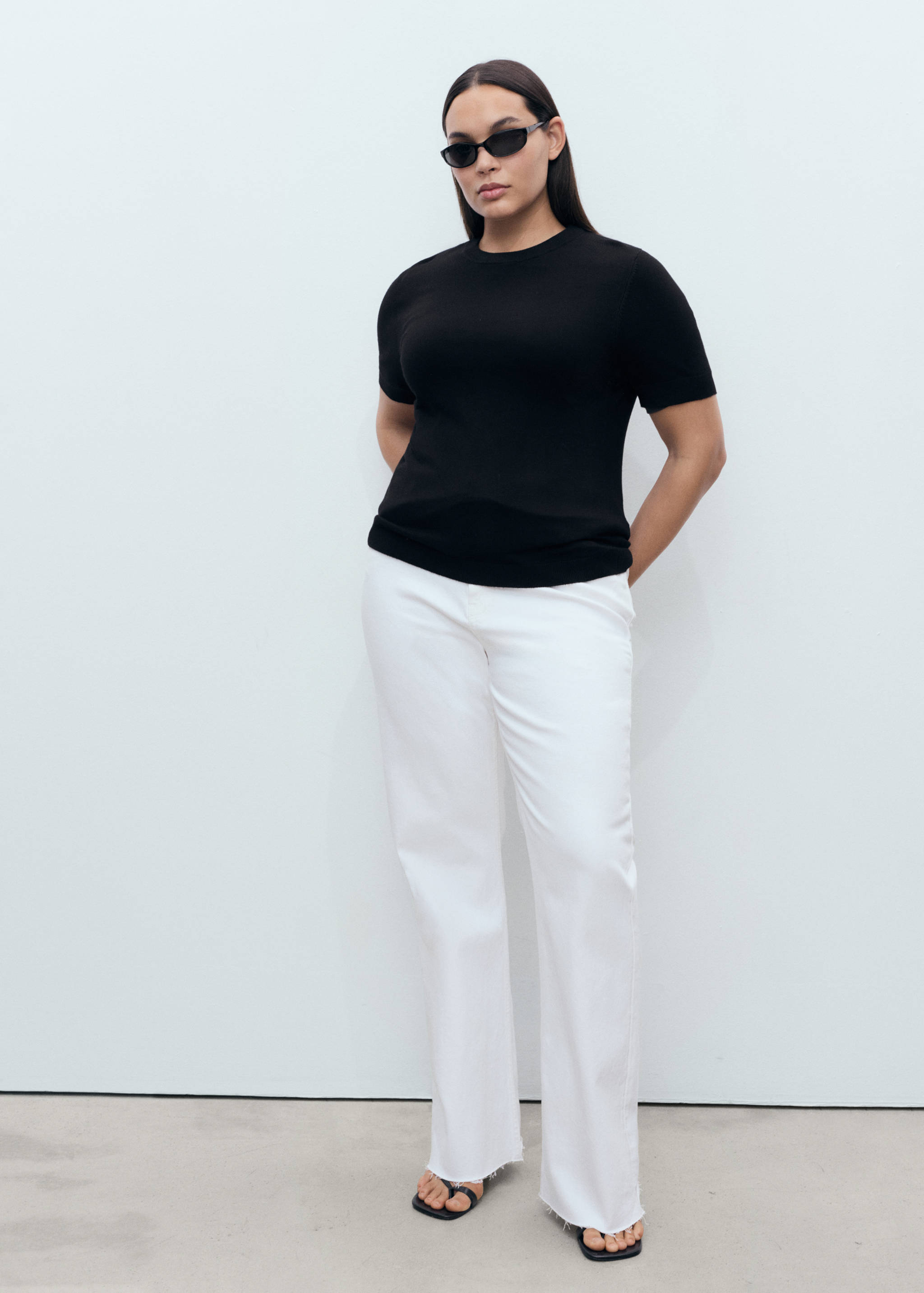 Short-sleeved fine-knit sweater - Details of the article 3