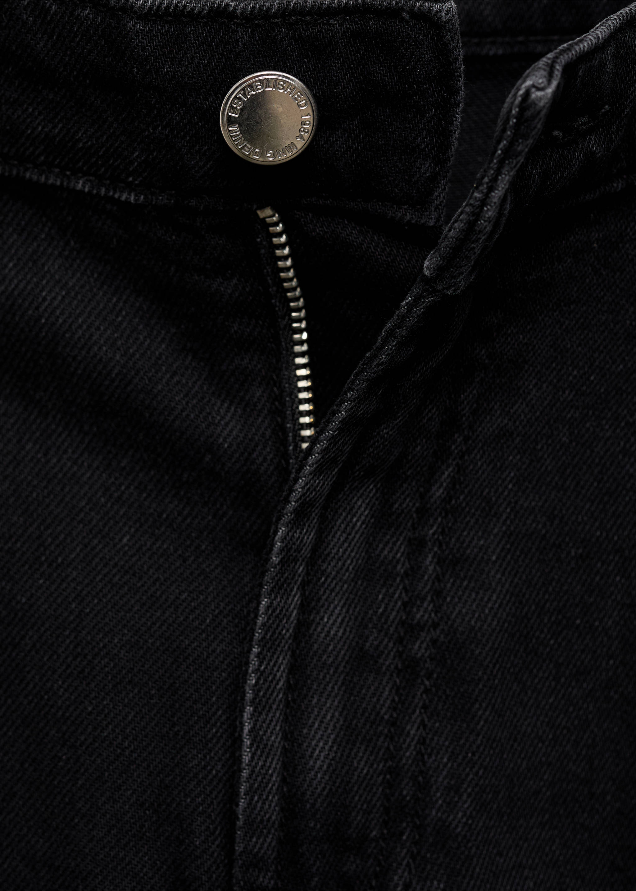 Calções com pinças de ganga com cintura média - Pormenor do artigo 8, Black denim. Ref: 17091204-00.