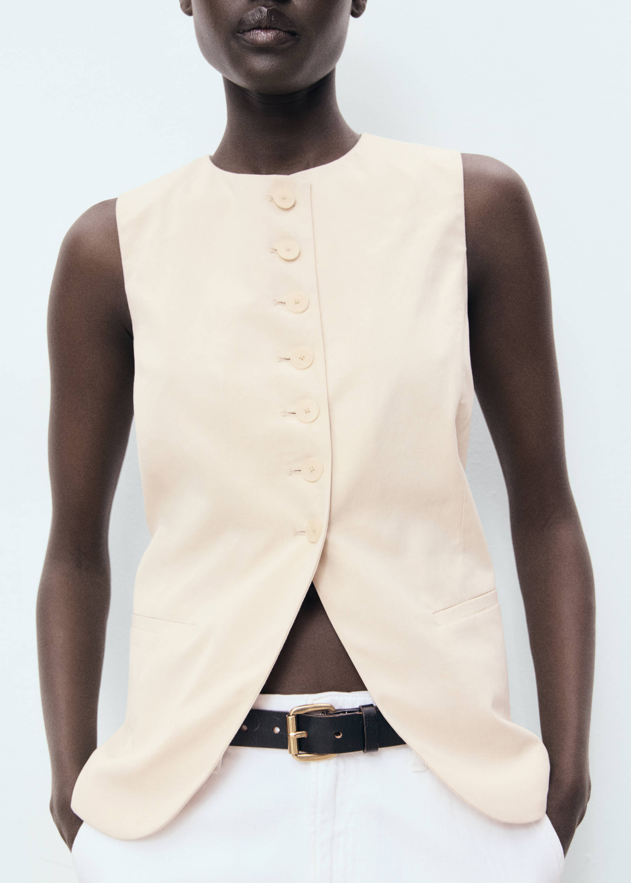 Suit waistcoat with buttons - Details of the article 3