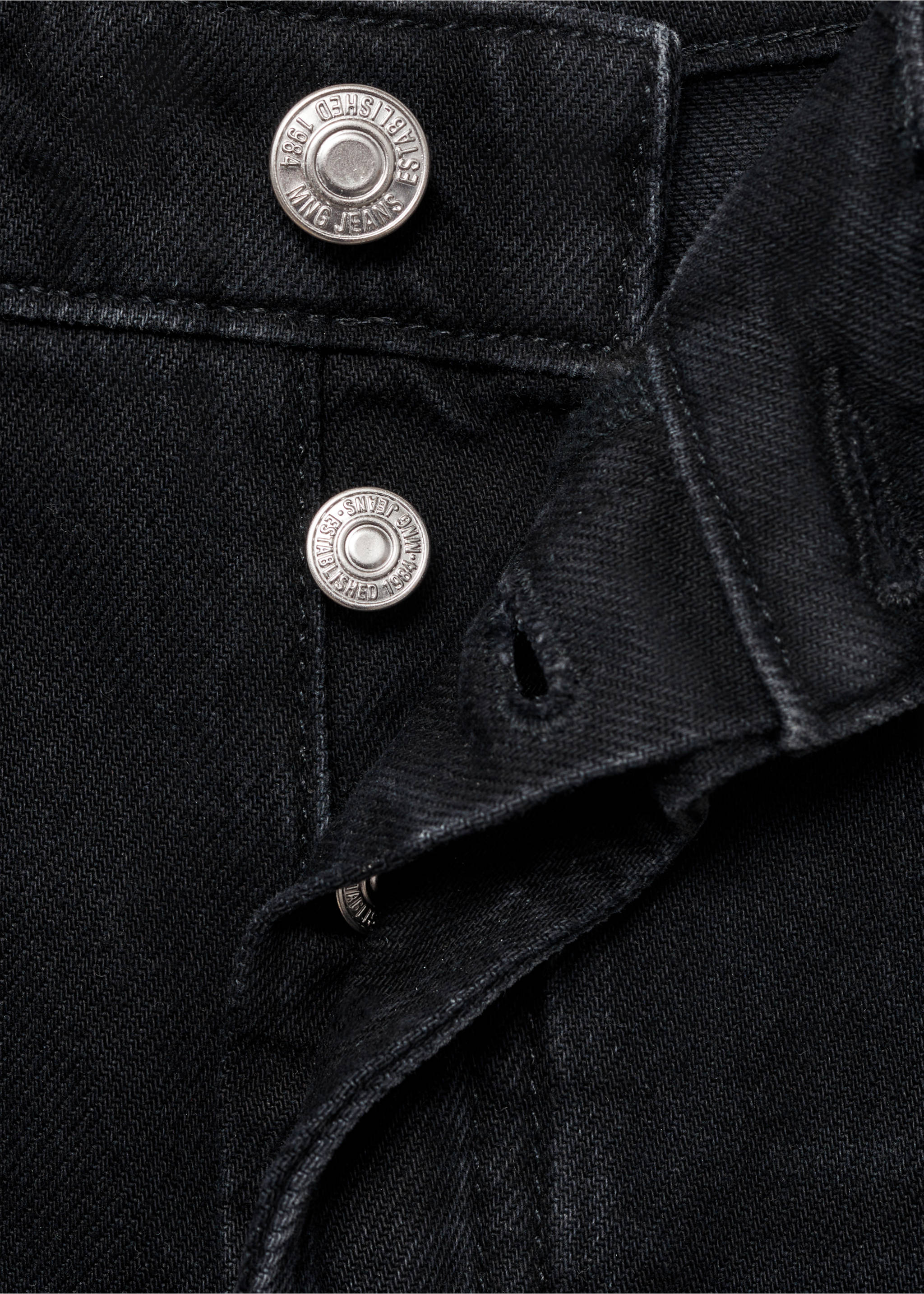 Denim shorts met gerafelde broekspijpen - Detail van het artikel 8, Open grijs. Ref: 17091207-00.