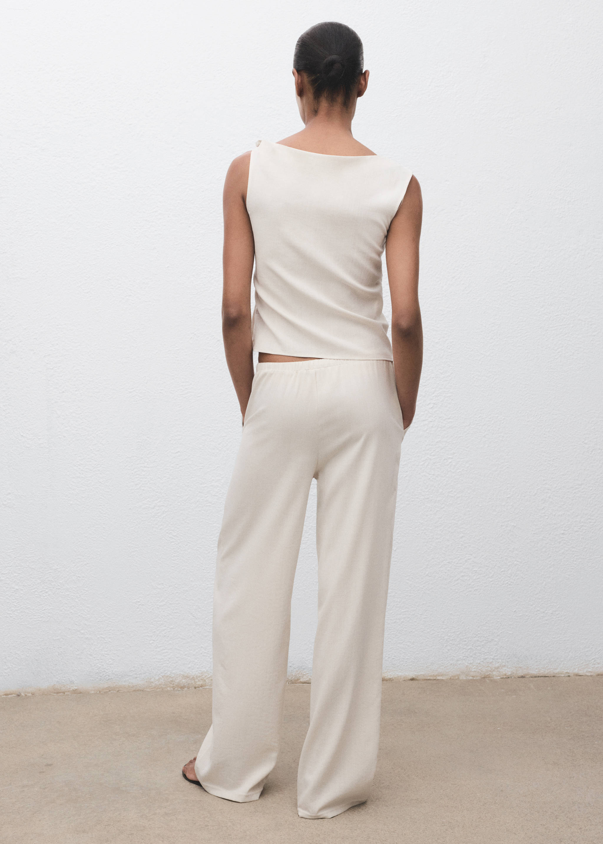 Drawstring straight trousers - Reverse of the article