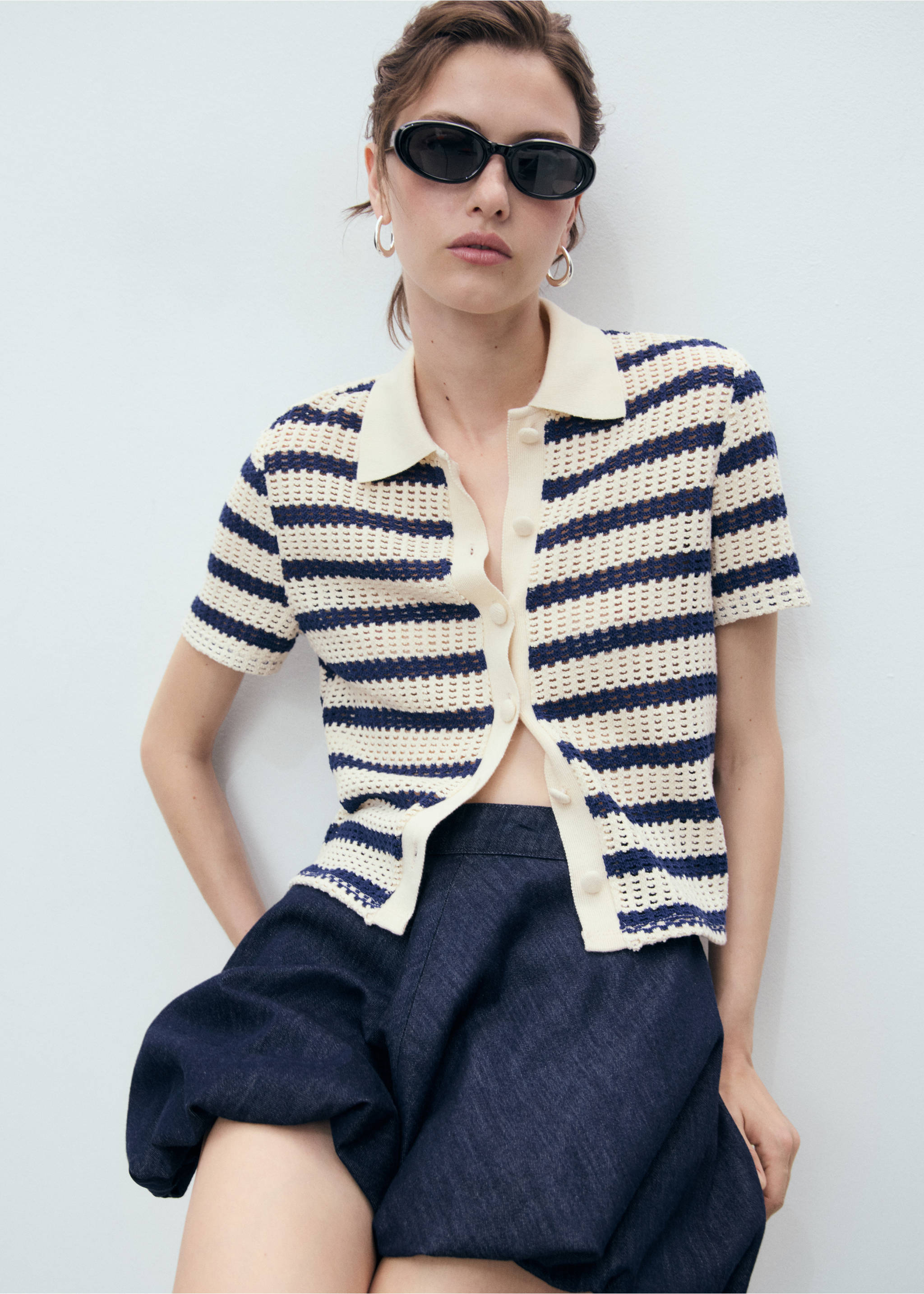 Short sleeve striped cardigan - Details of the article 2, Navy. Ref: 17091219-00.