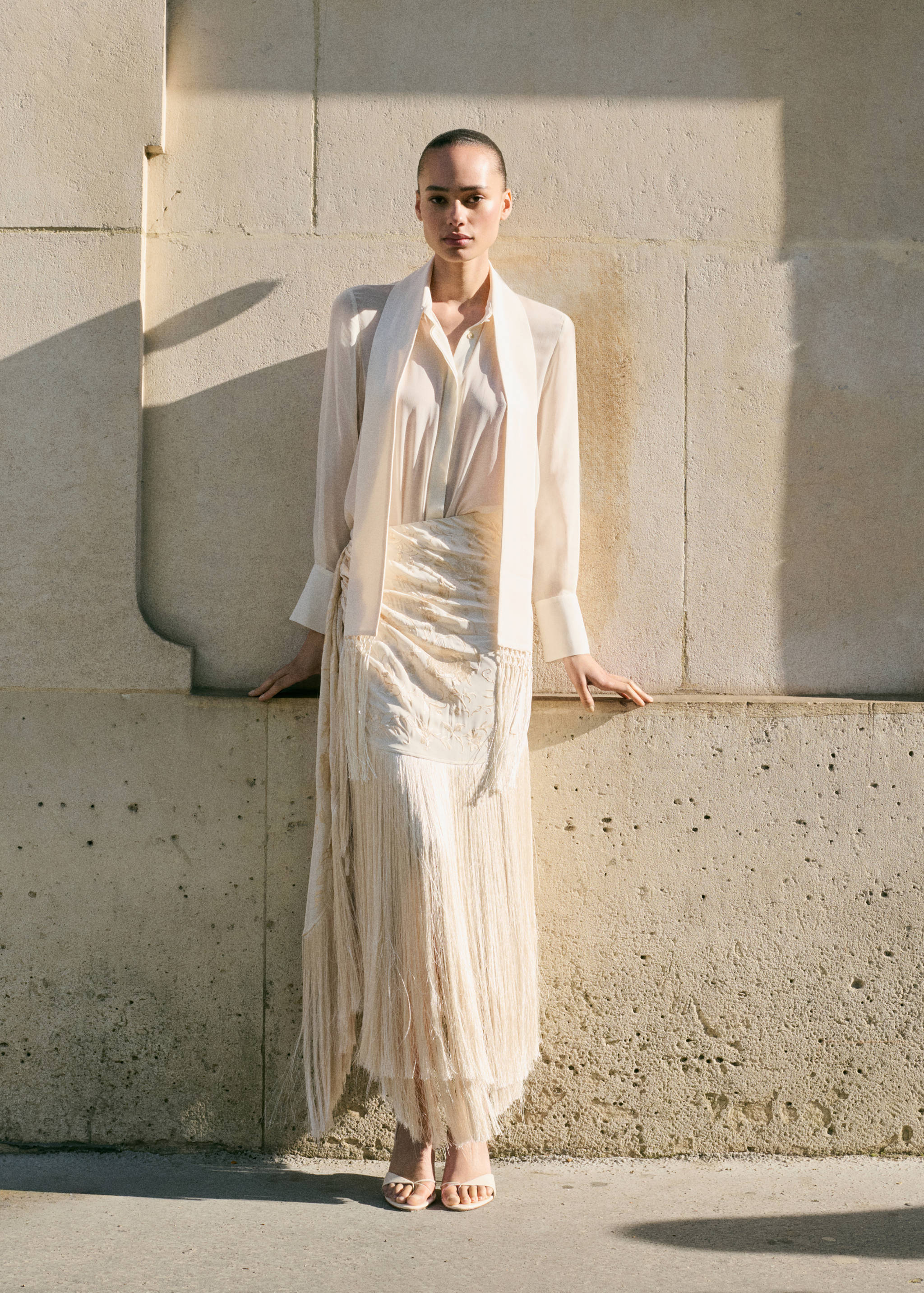 Pareo-style skirt with embroidered fringe - General plane