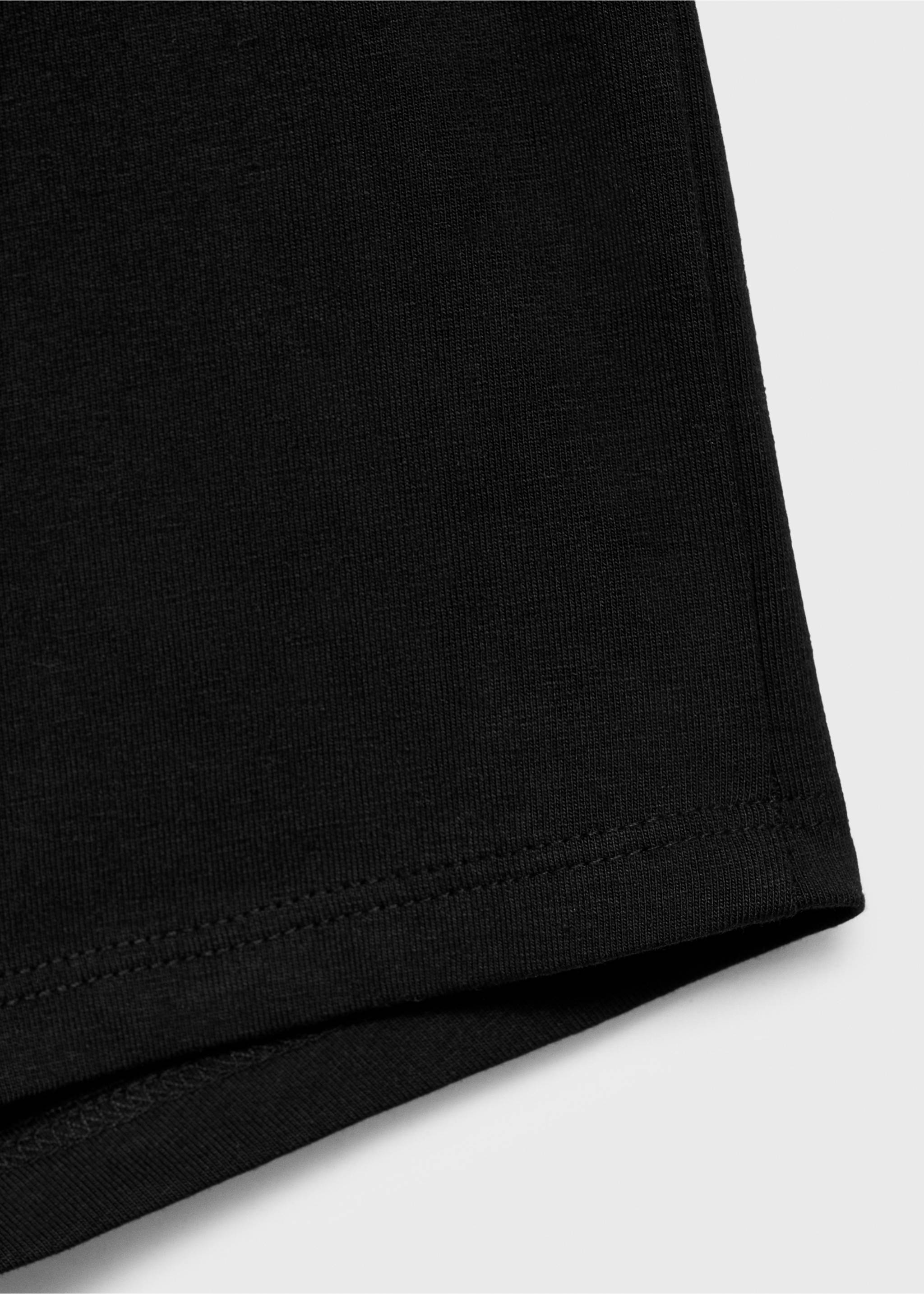 Short culottes - Details of the article 8, Black. Ref: 17091236-00.