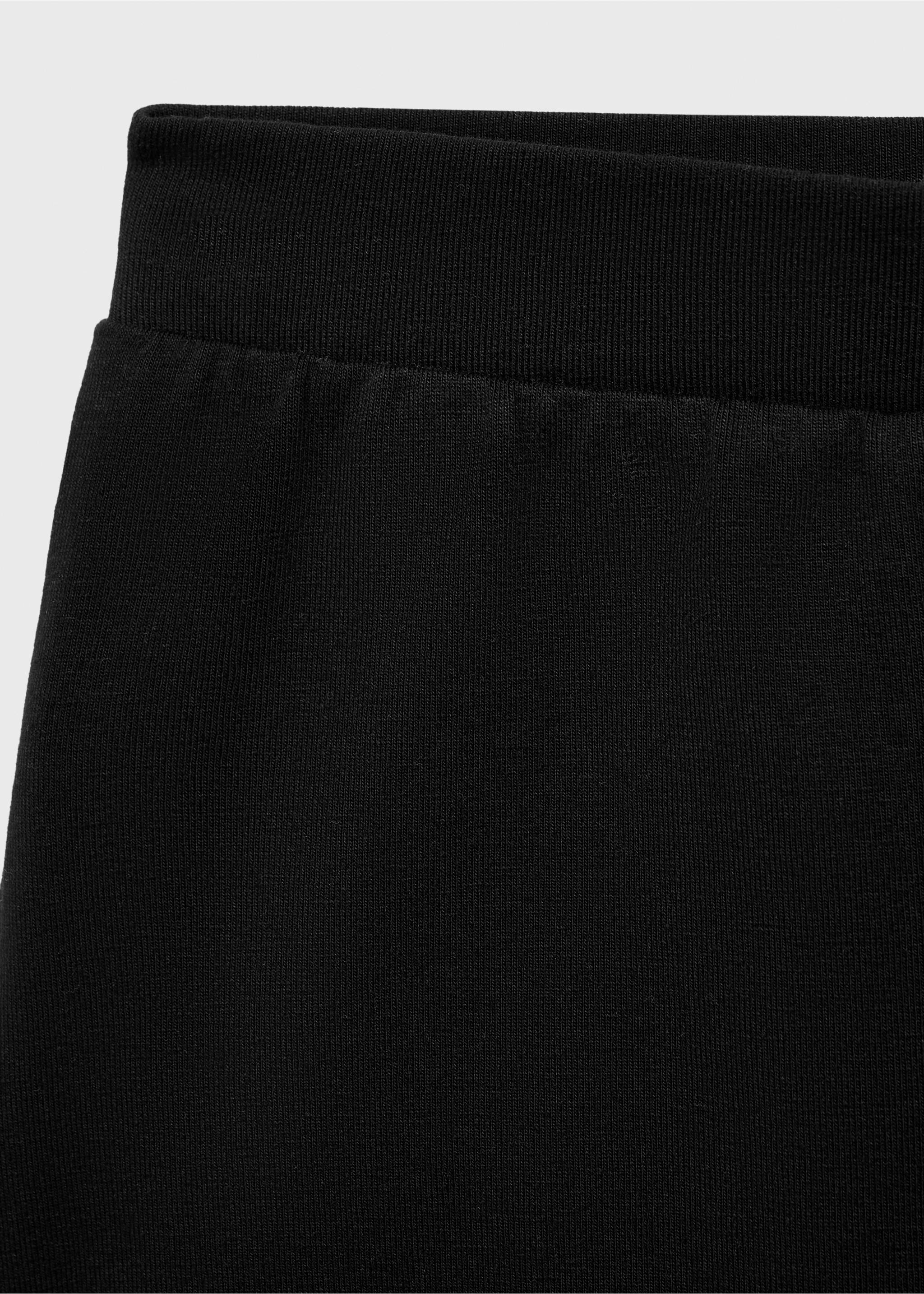 Short culottes - Details of the article 0, Black. Ref: 17091236-00.