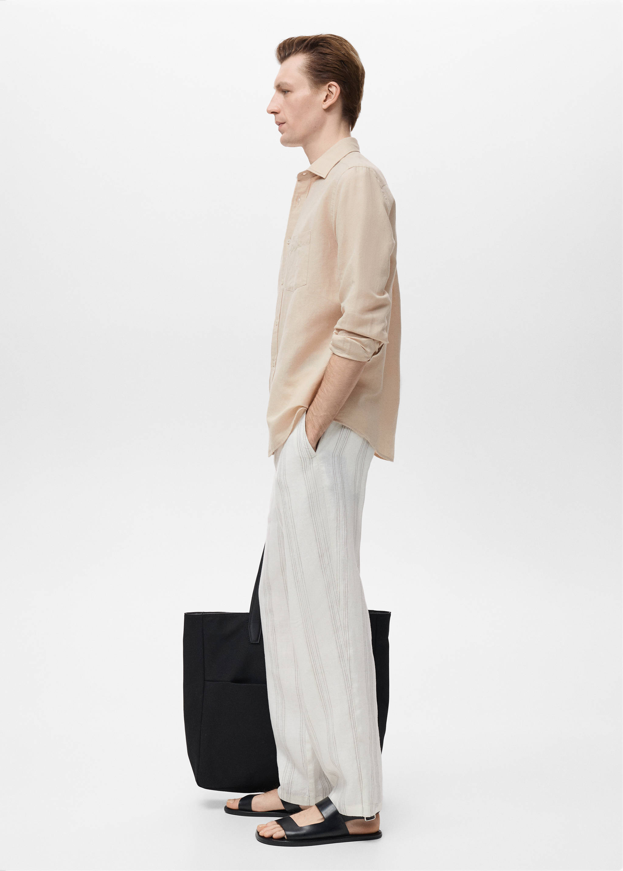 Pocket linen shirt - Details of the article 2