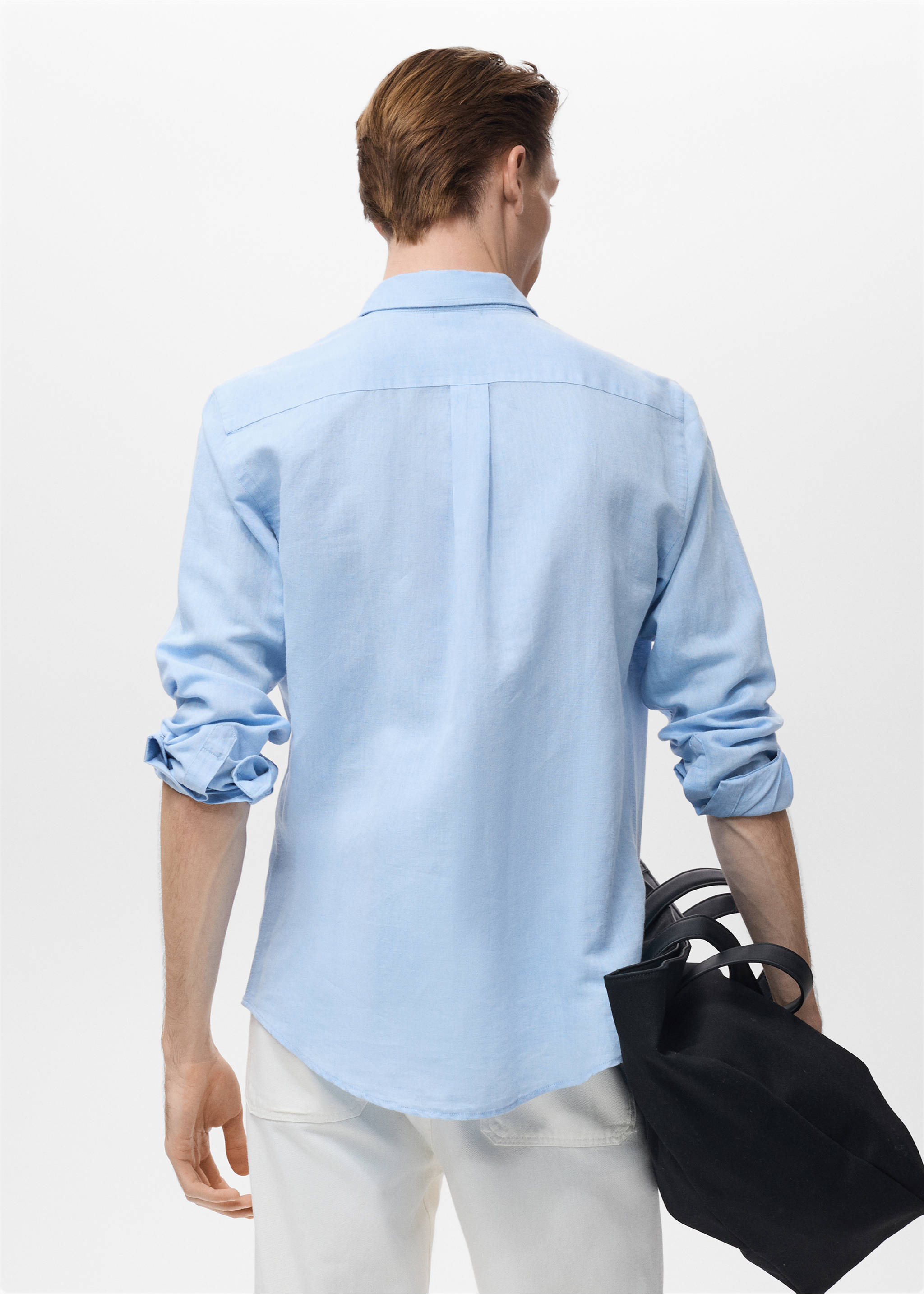 Pocket linen shirt - Reverse of the article, Sky Blue. Ref: 17091247-00.