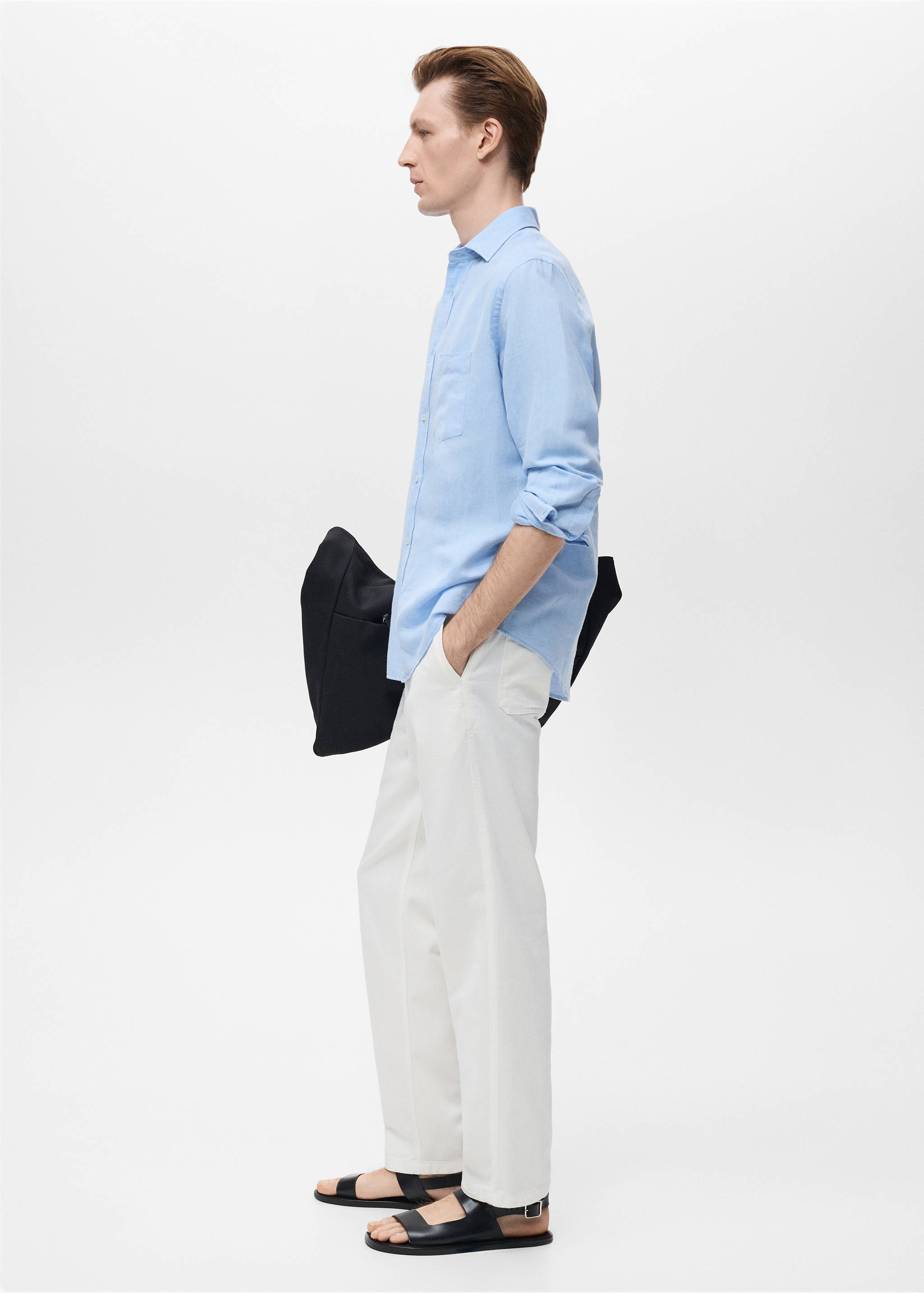 Pocket linen shirt - Details of the article 2, Sky Blue. Ref: 17091247-00.