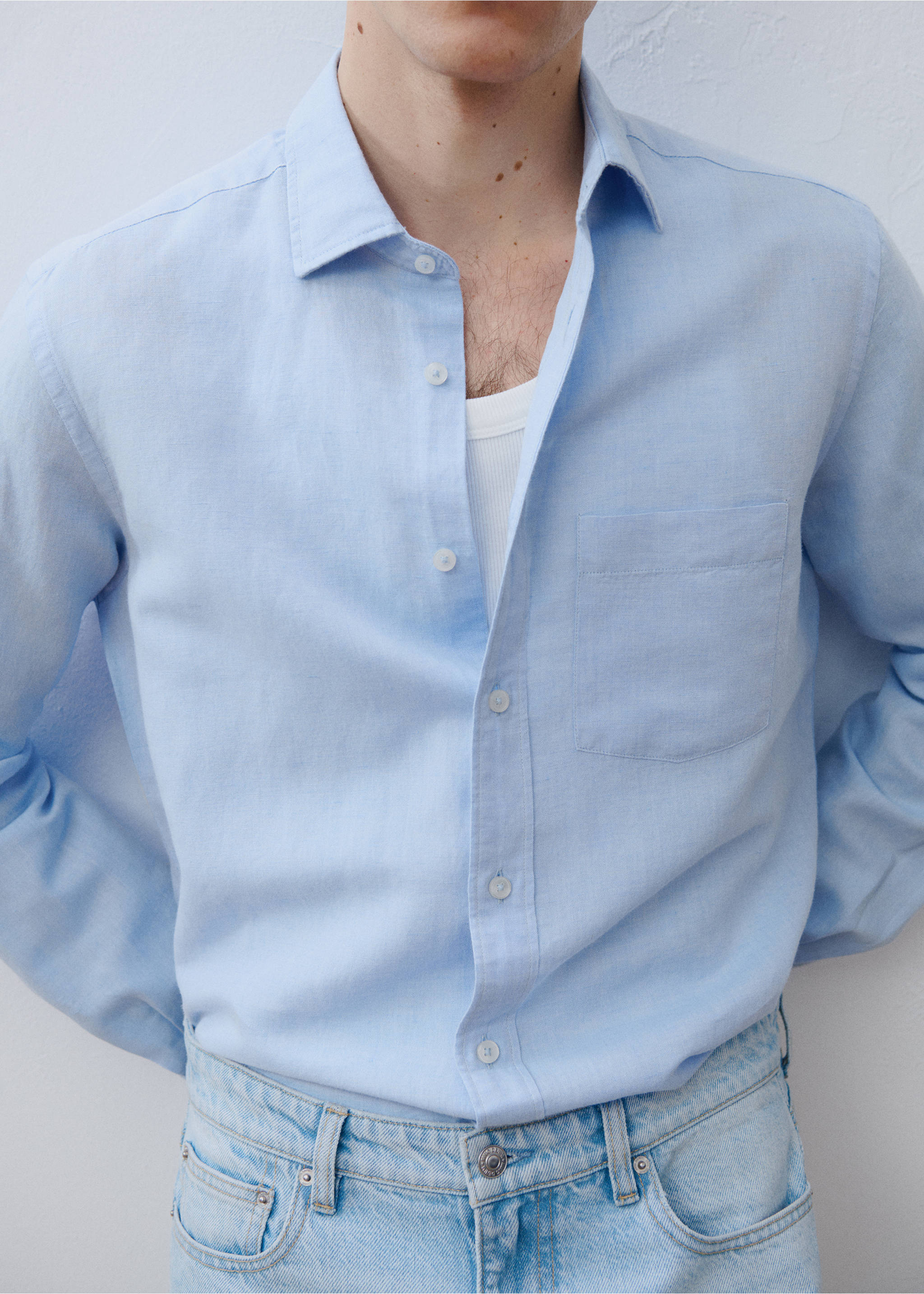 Pocket linen shirt - Details of the article 5, Sky Blue. Ref: 17091247-00.
