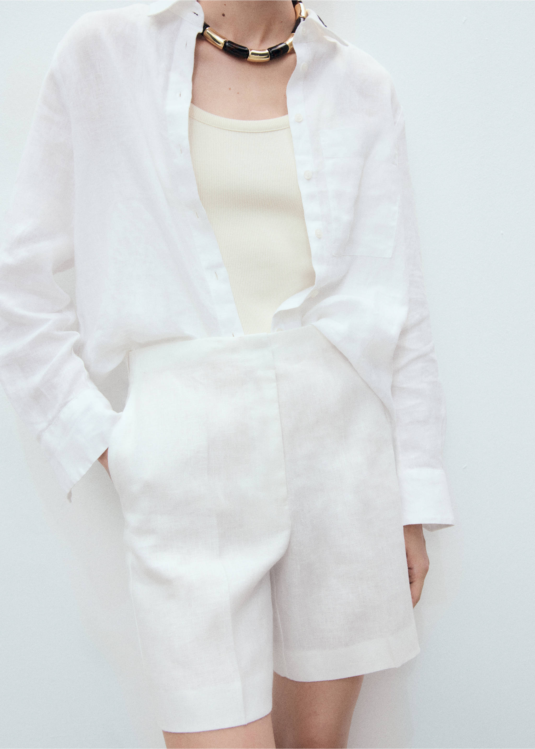 Linen straight-fit mid-rise shorts - Details of the article 3, Off White. Ref: 17091248-00.