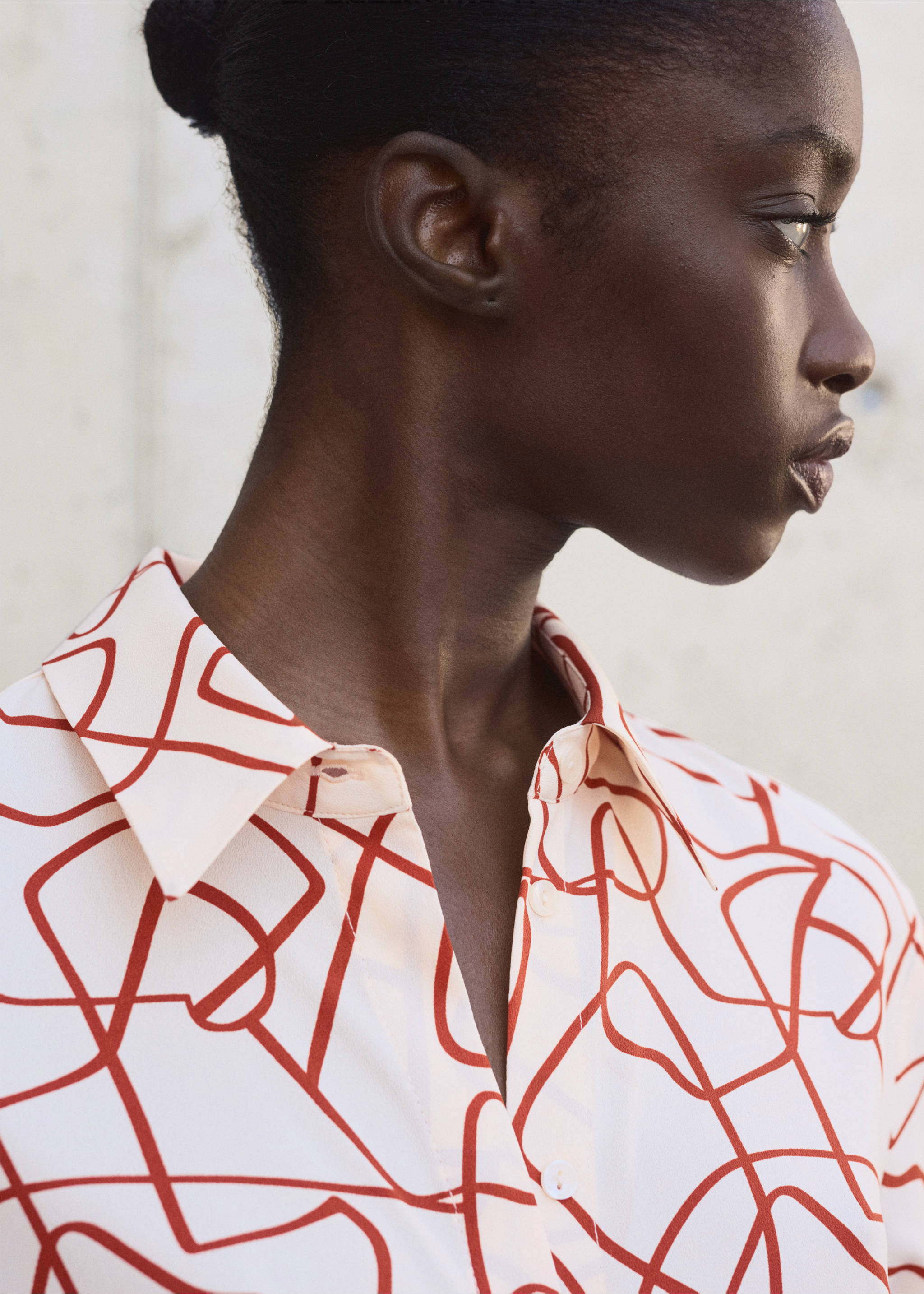 Shirt with abstract print - Details of the article 1, Russet. Ref: 17091255-00.