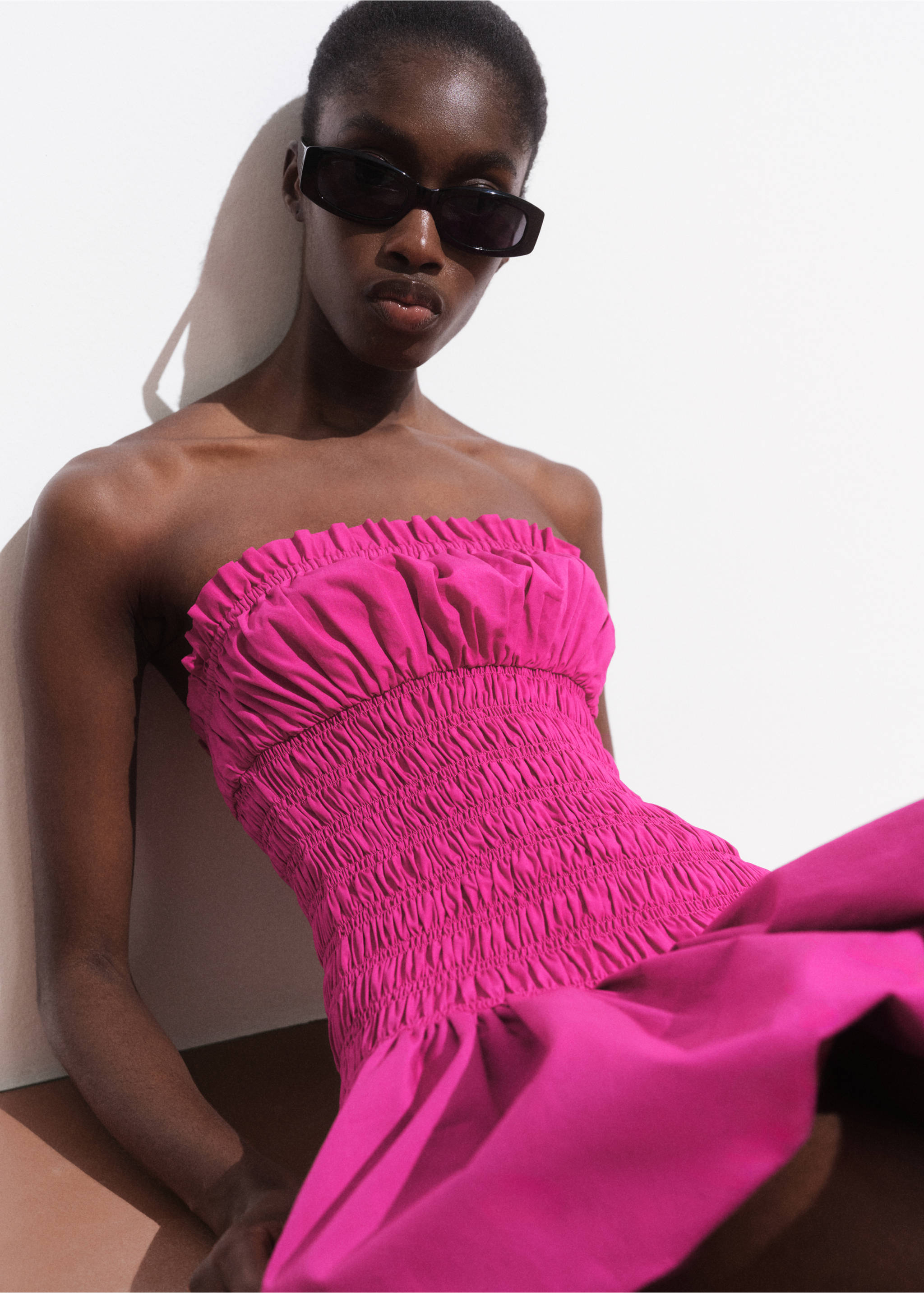 Short gathered balloon dress - Details of the article 2, Fuchsia. Ref: 17091278-00.