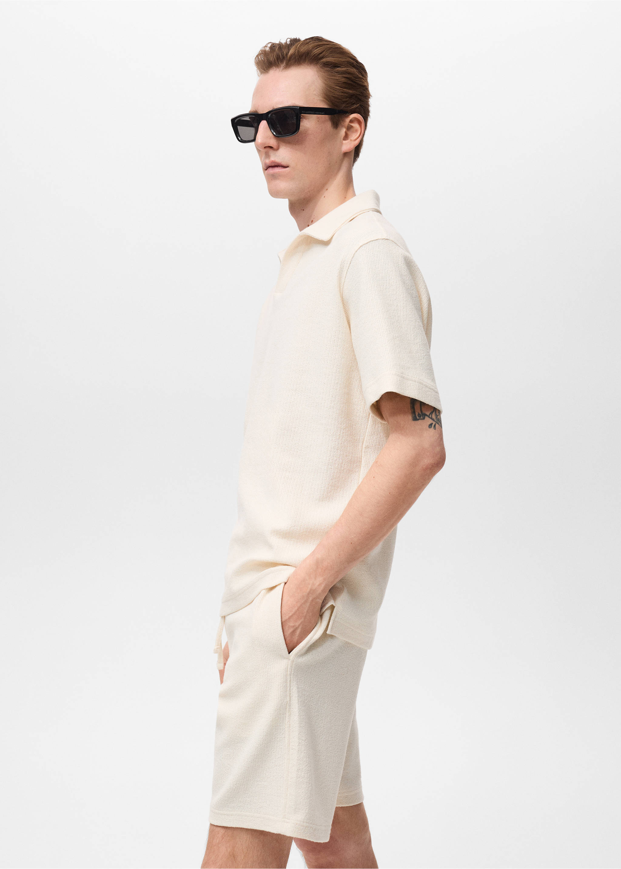 Regular-fit textured polo shirt - Details of the article 2, Ecru. Ref: 17091290-00.