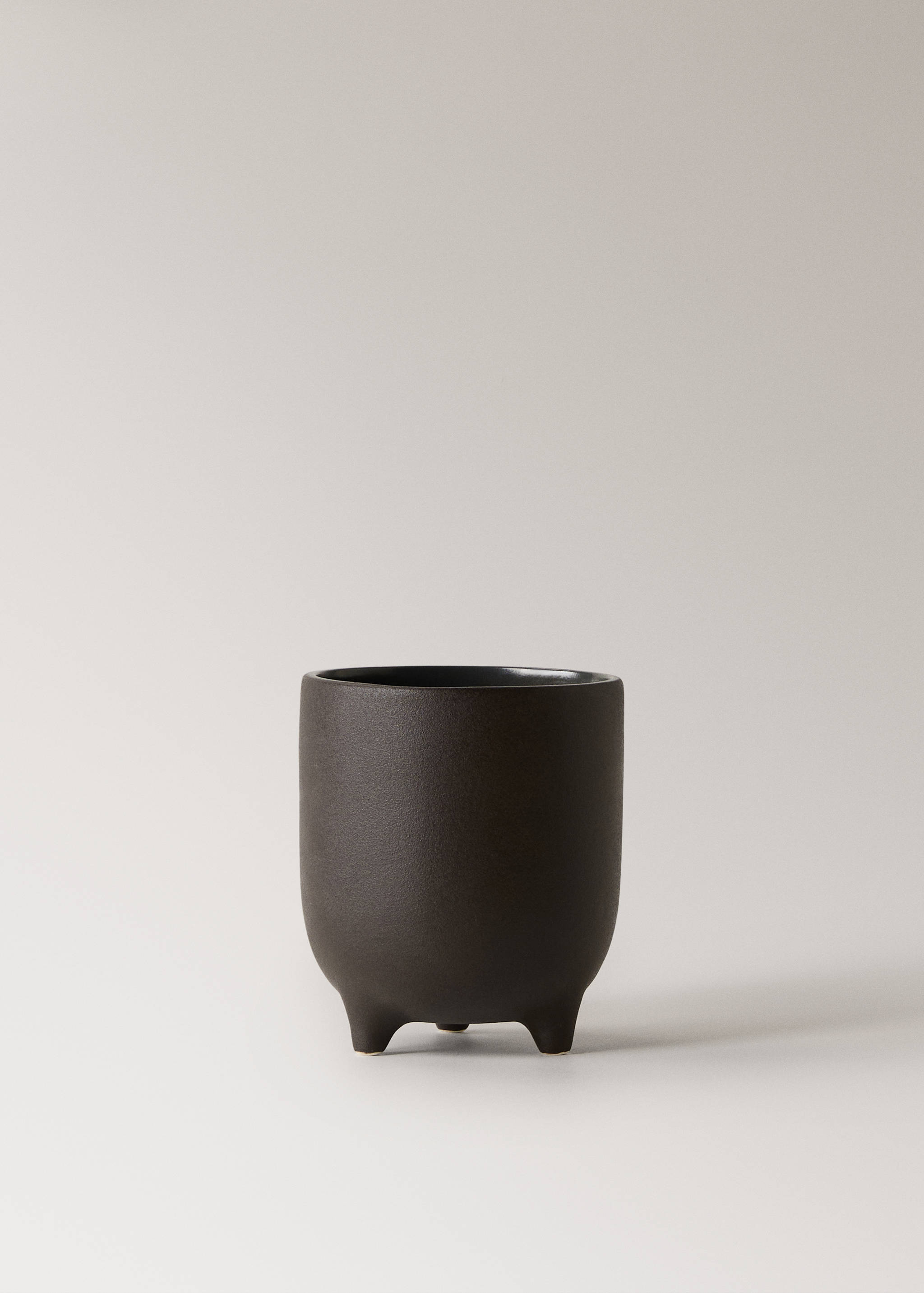 Small matte-finish stoneware planter - Article without model