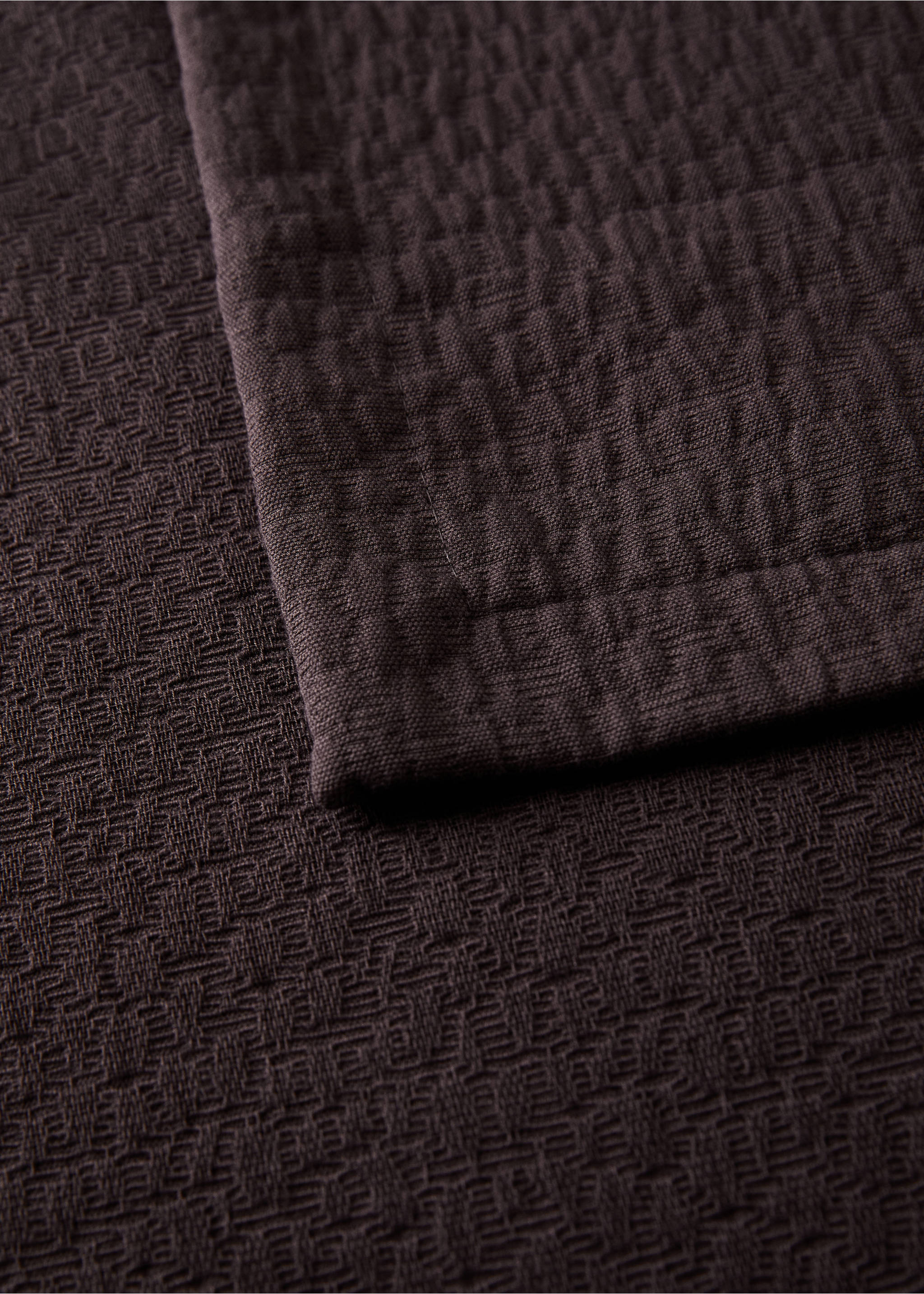 Přehoz na postel z bavlny garment-dyed se strukturou, na postel 130/150 cm - Detail zboží 1, Ostružina. Ref: 17091556-00.