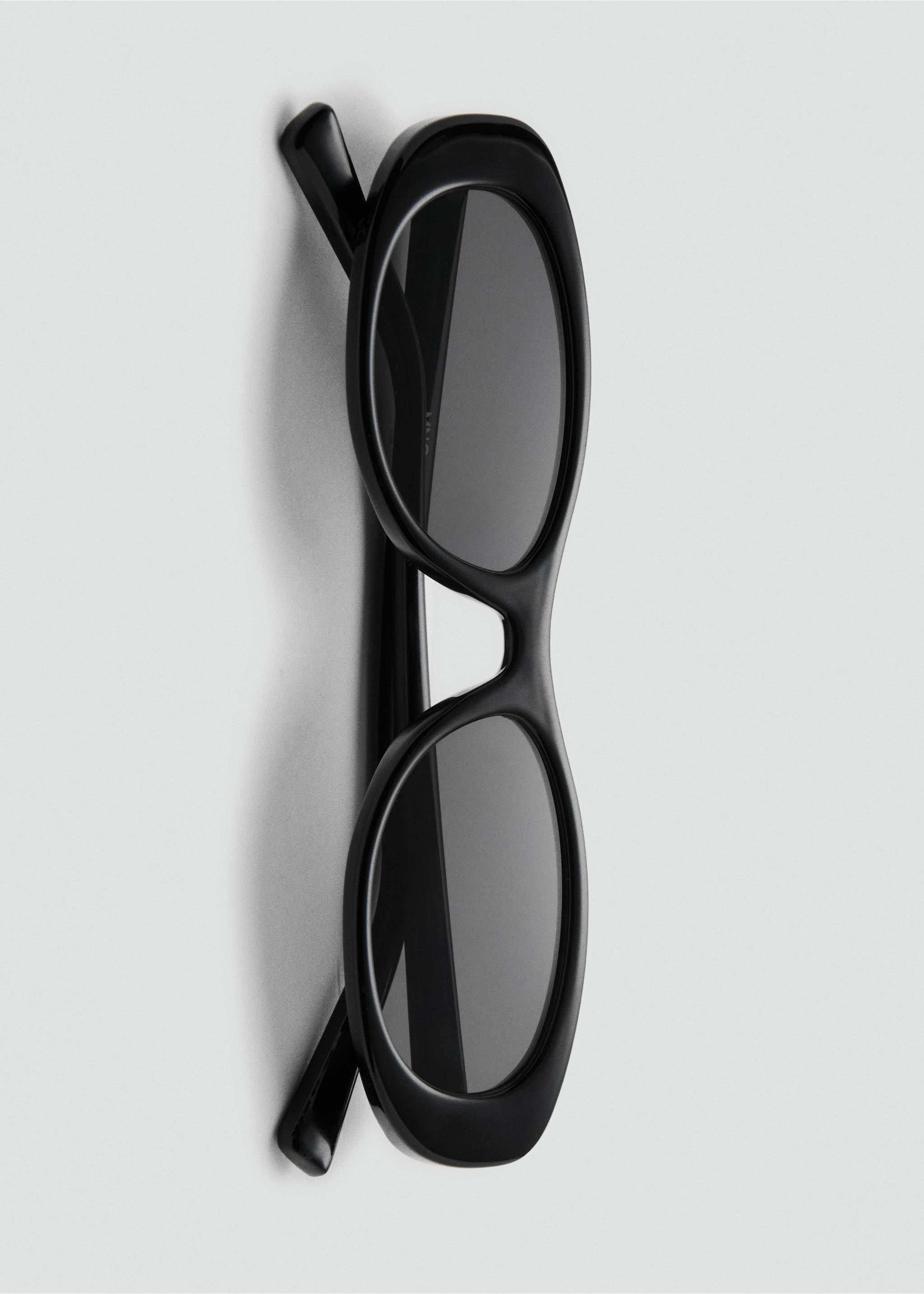 Oval-frame sunglasses - Details of the article 2, Black. Ref: 17092537-00.
