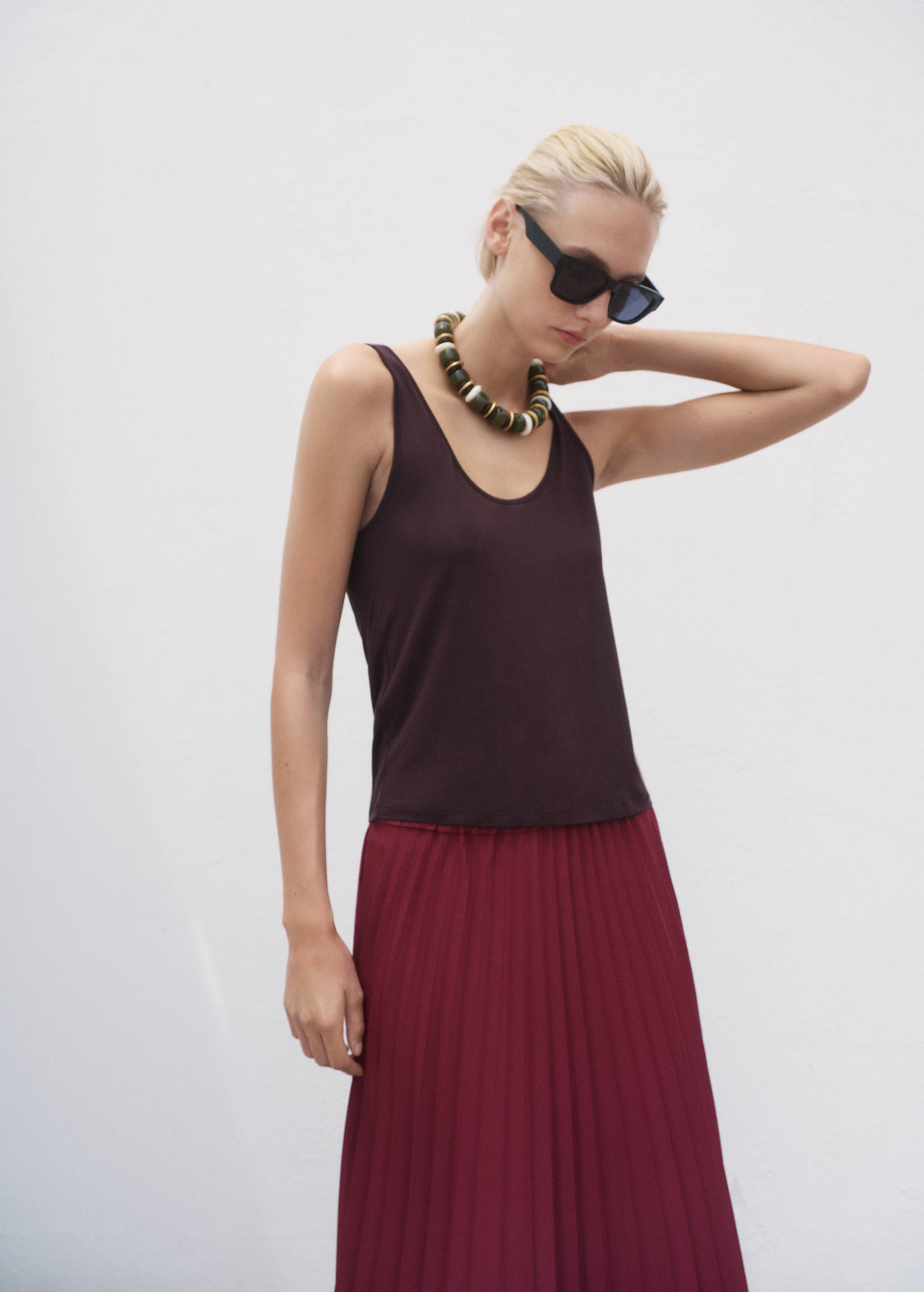 Long pleated skirt - Details of the article 1