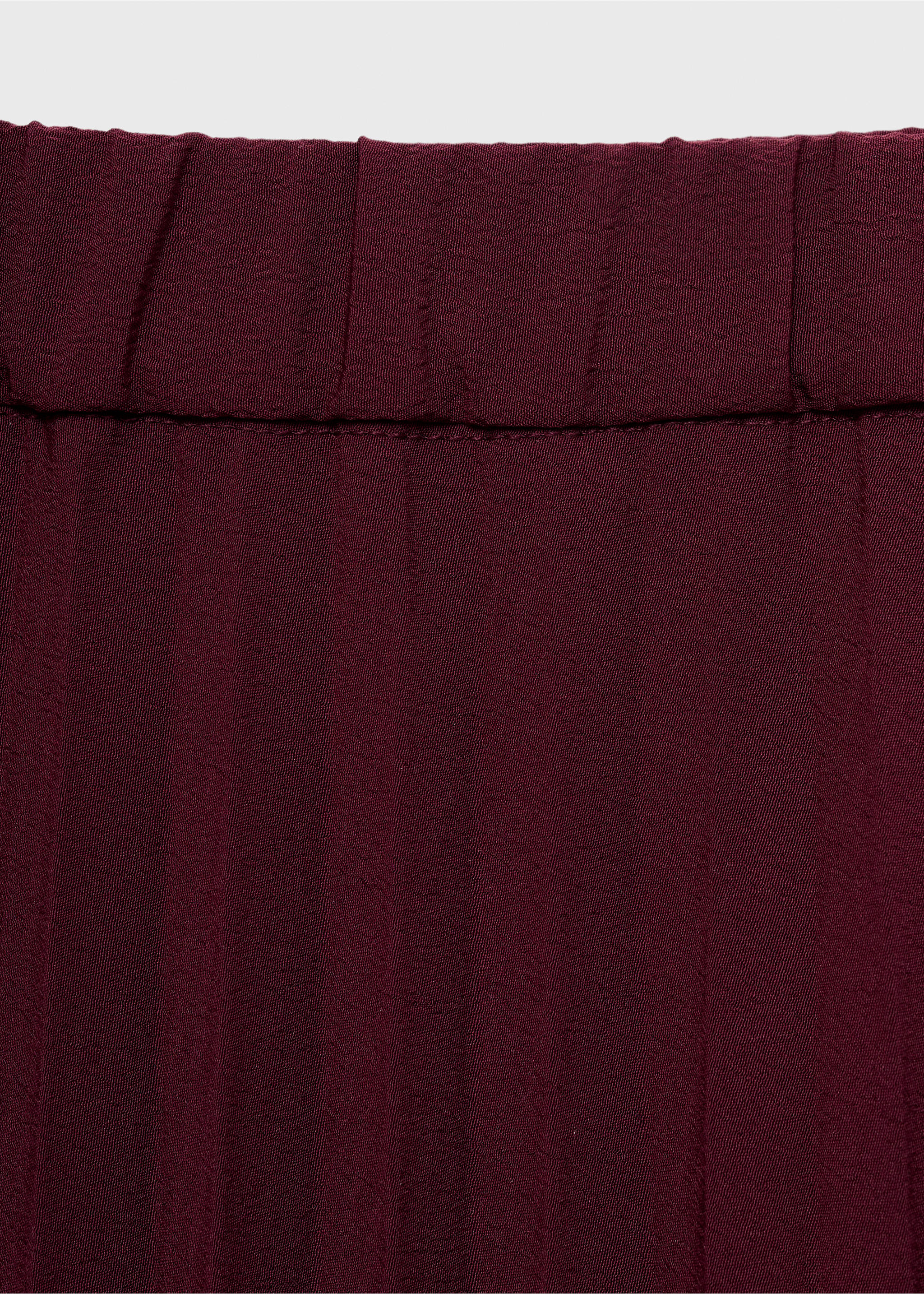 Long pleated skirt - Details of the article 8, Burgundy. Ref: 17092539-00.