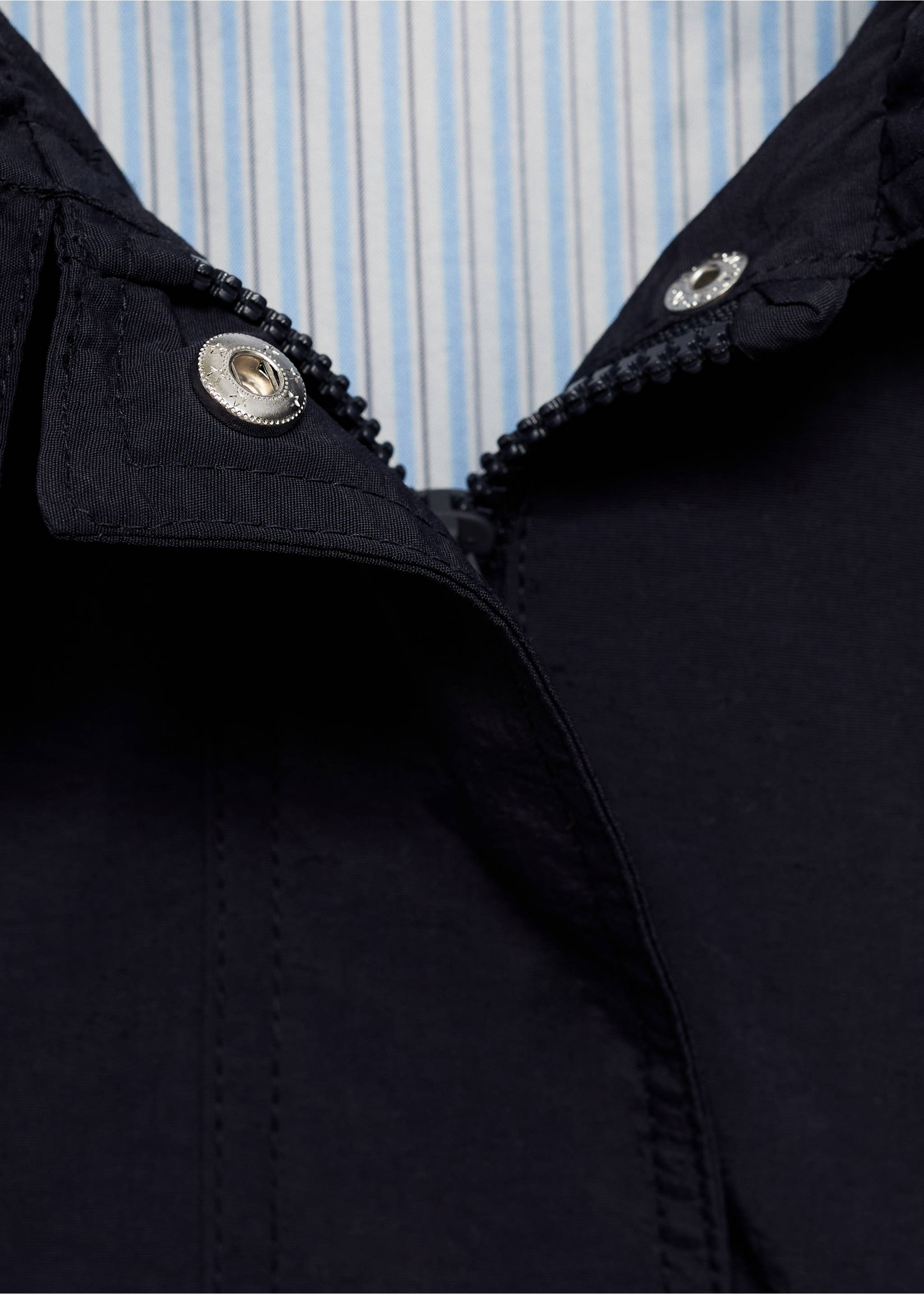 Trench coat with button detail - Details of the article 0, Navy. Ref: 17092896-00.