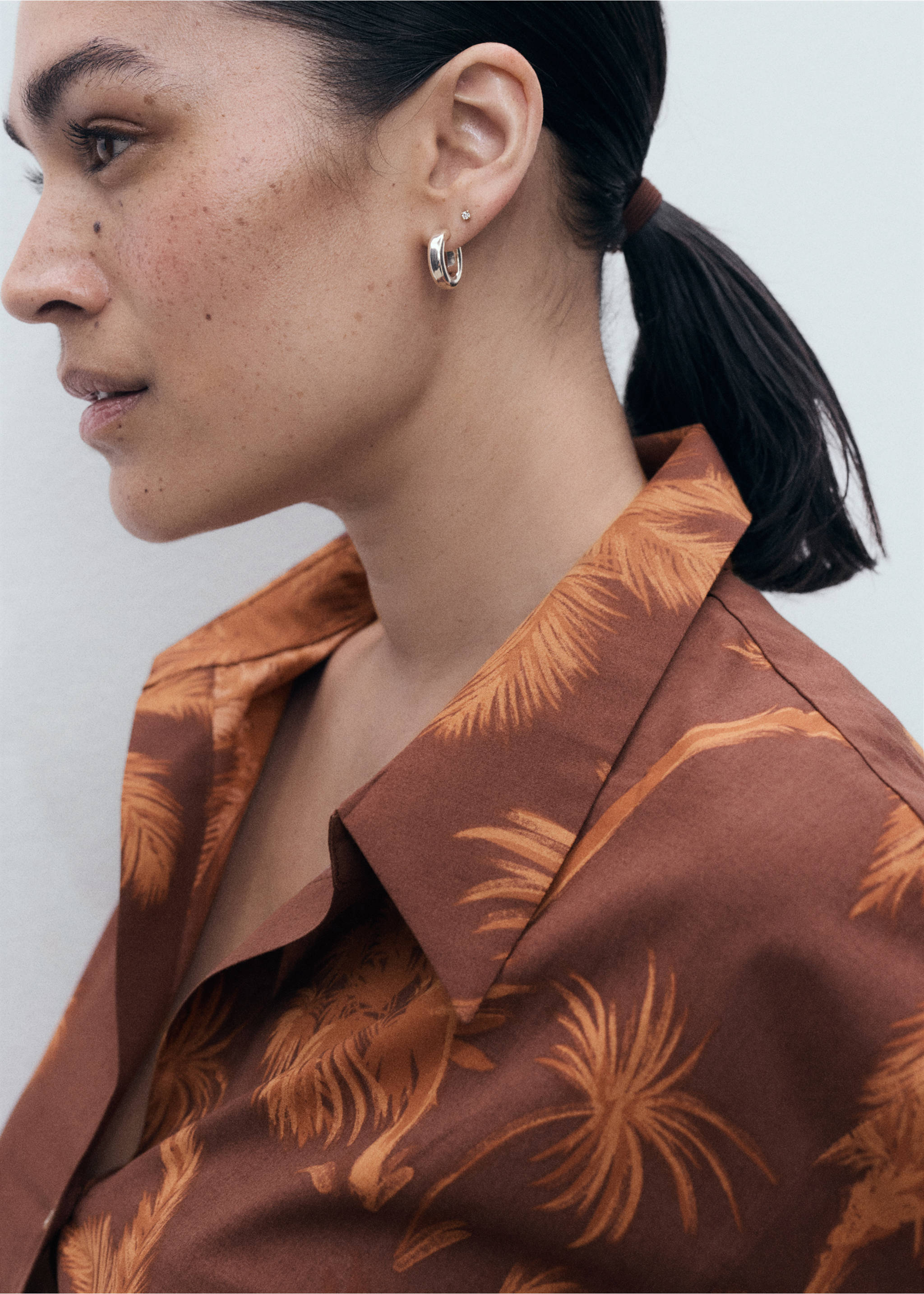Palm tree print cotton shirt - Details of the article 4, Brown. Ref: 17092900-00.