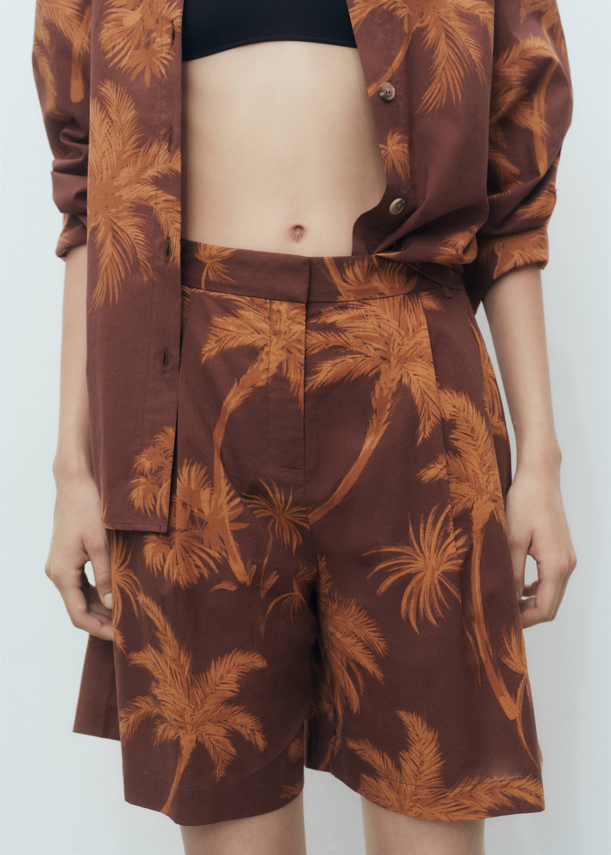 Katoenen bermuda met palmbomenprint - Middenvlak