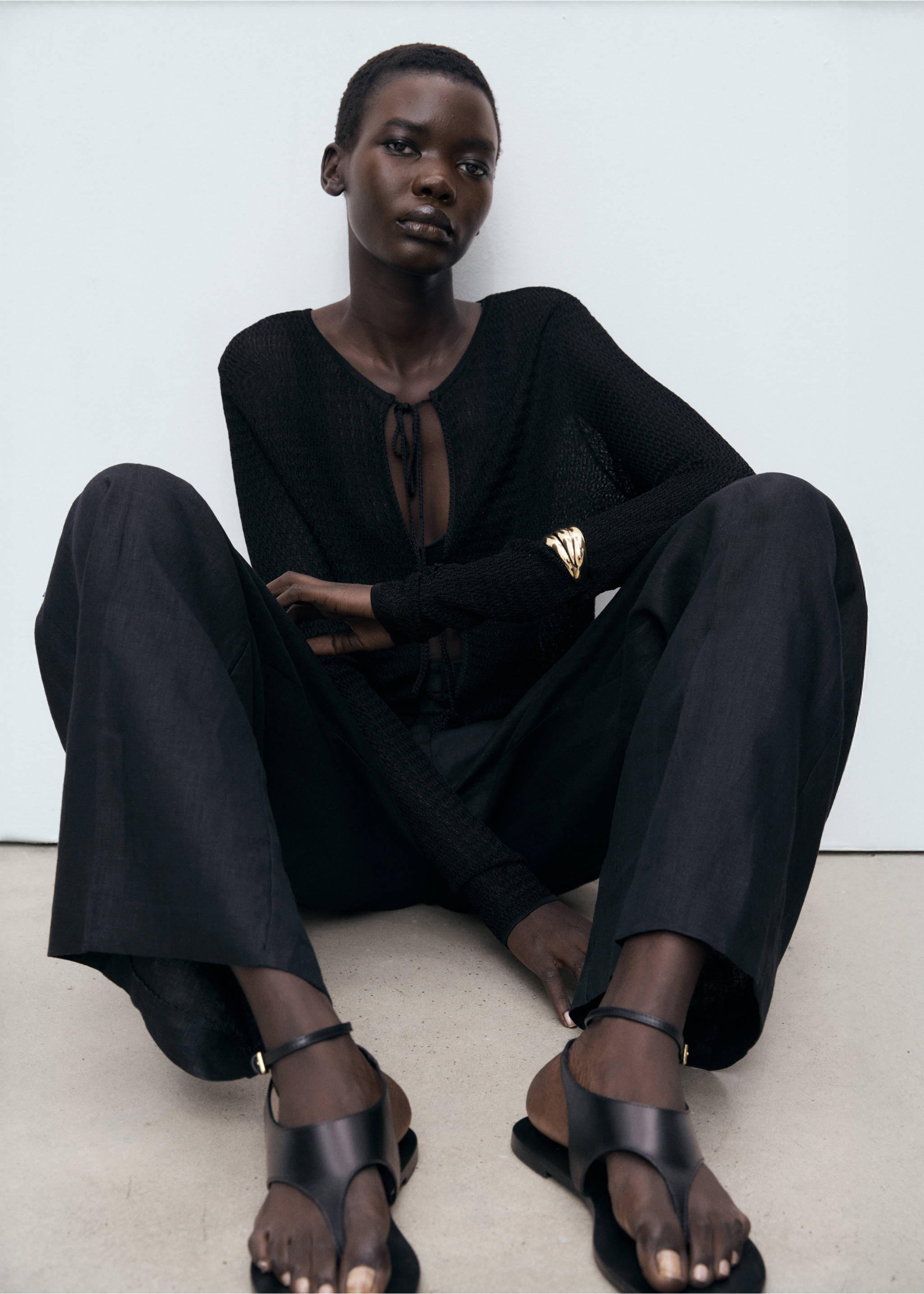 Knitted cardigan with ties - Details of the article 2, Black. Ref: 17092903-00.