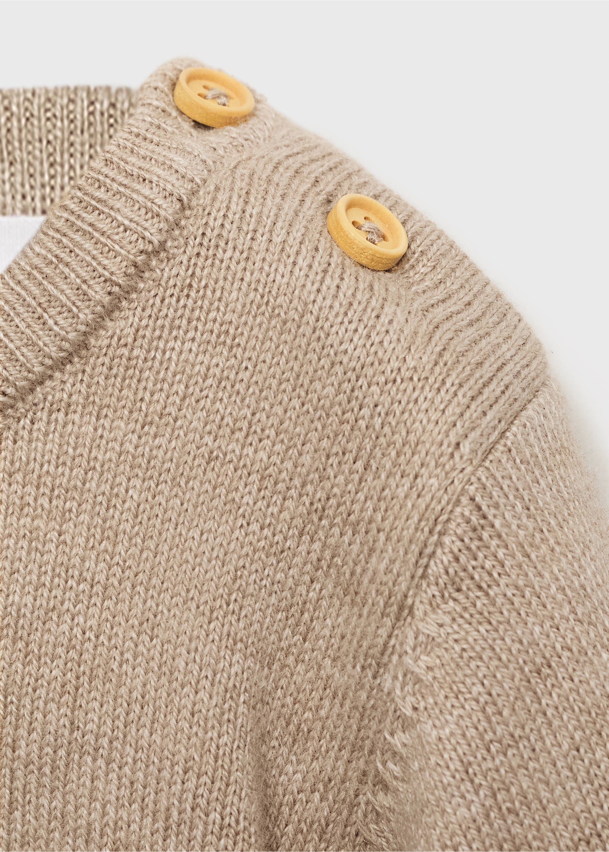 Knit striped sweater - Details of the article 8, Sand. Ref: 17092913-00.