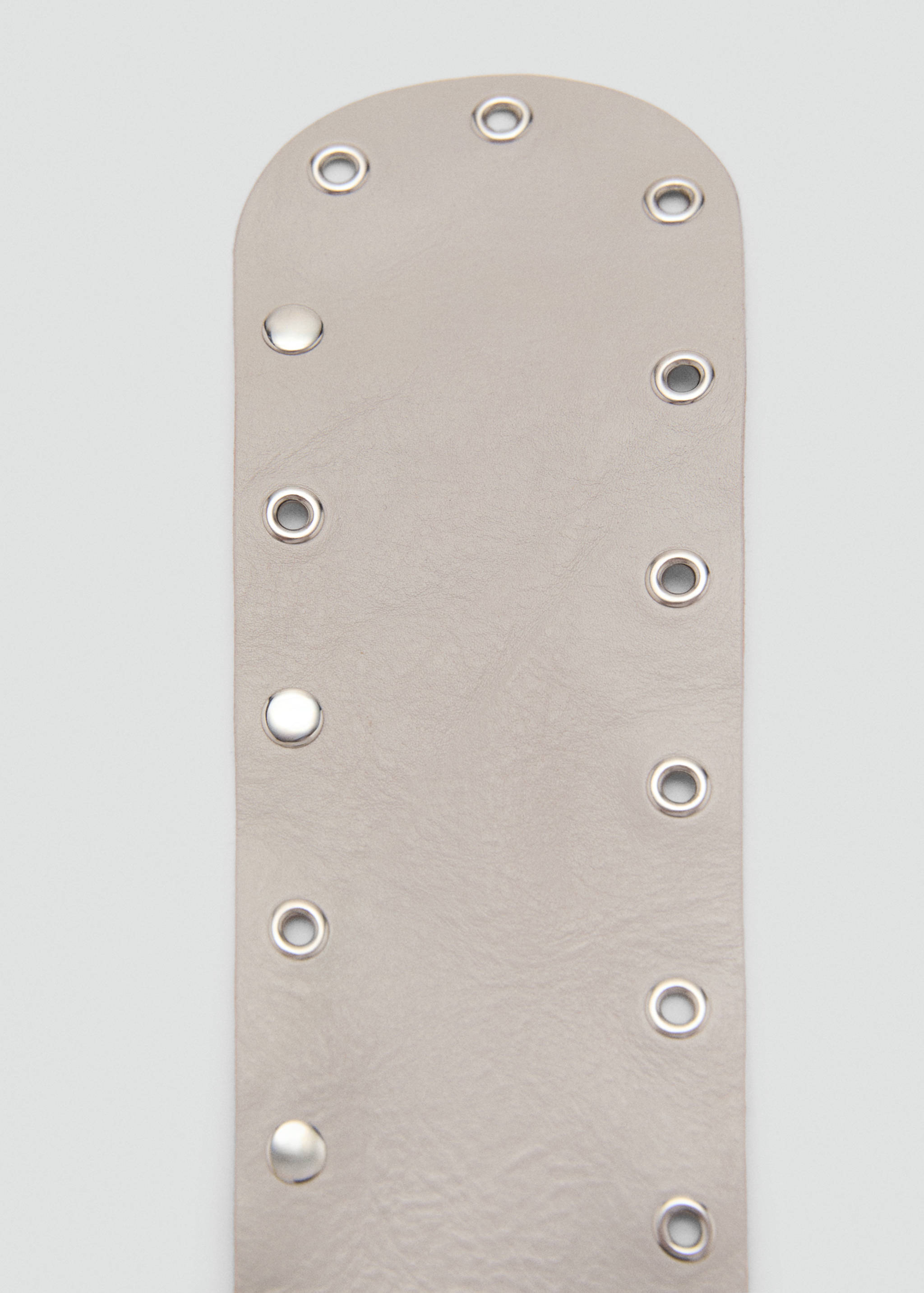 Leather belt with eyelets - Medium plane