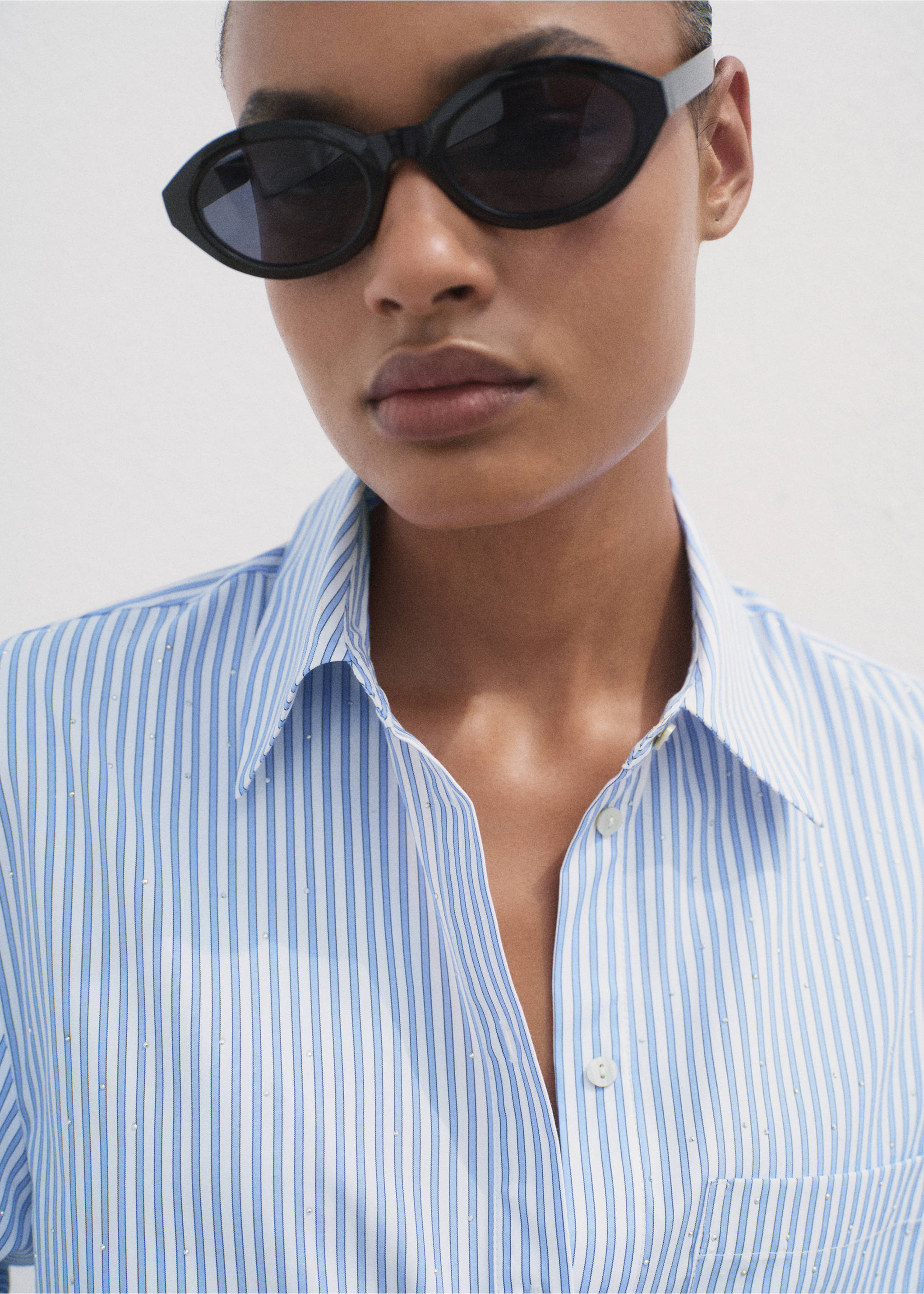 Chemise crop strass - Détail de l'article 1, Bleu. Ref: 17092927-00.