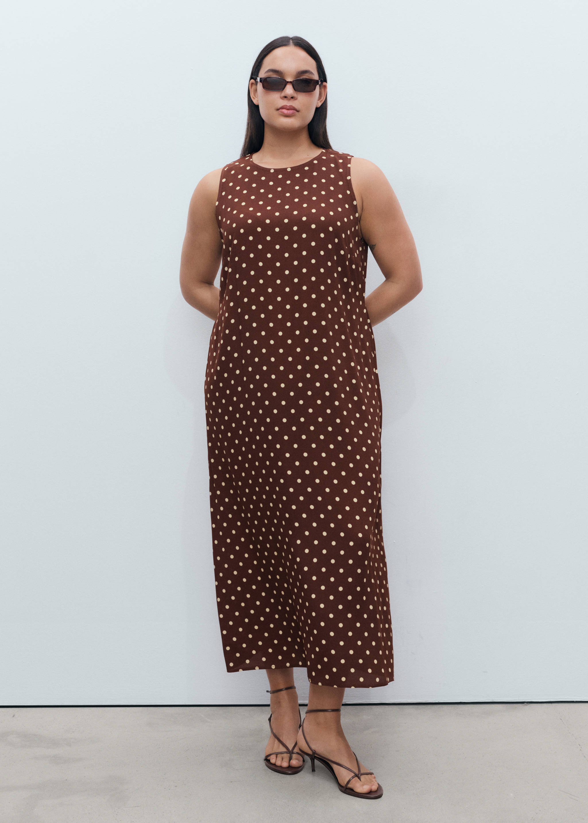 Vestido às bolas com laço - Pormenor do artigo 3