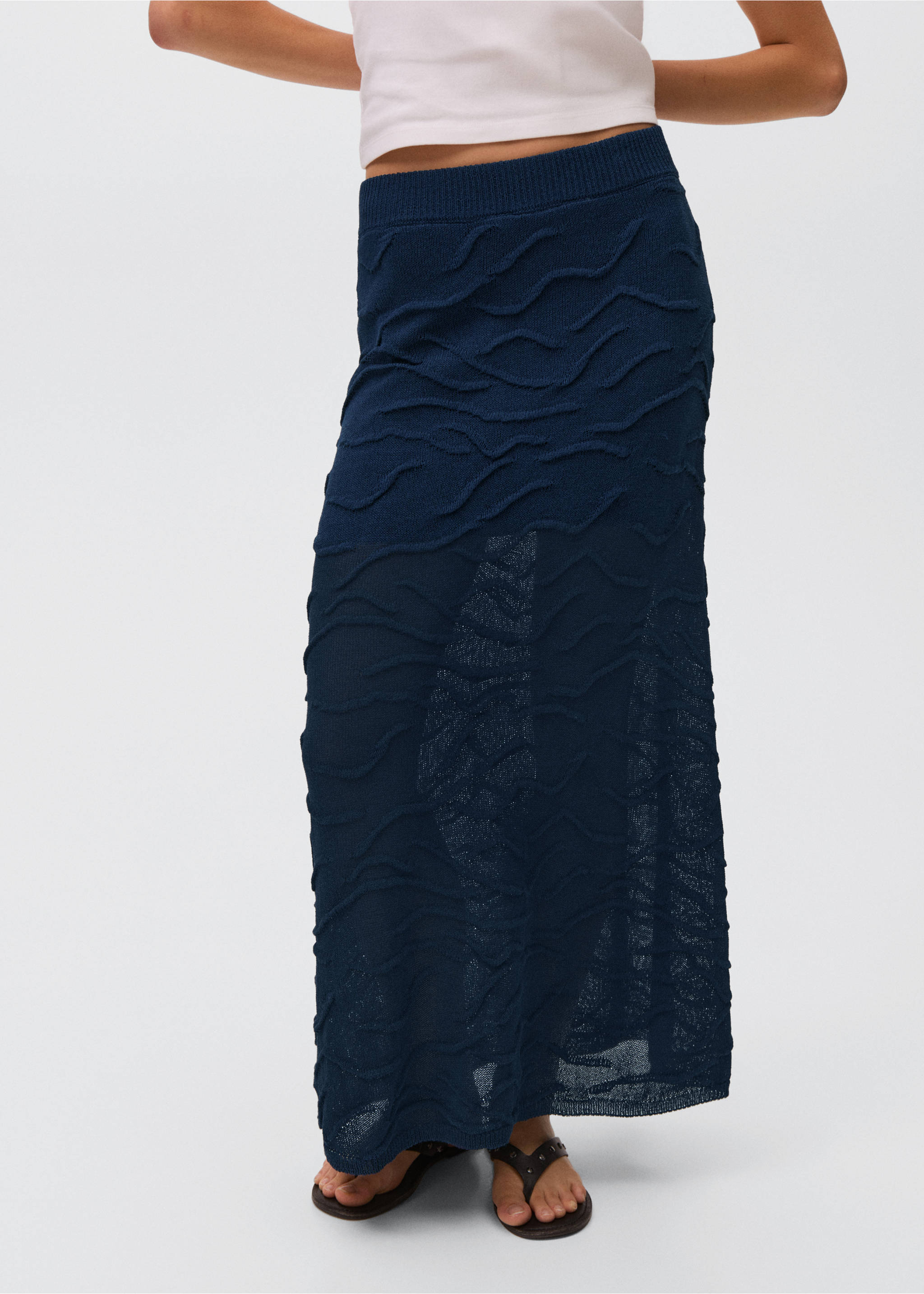 Textured long skirt - Medium plane, Navy. Ref: 17093286-00.