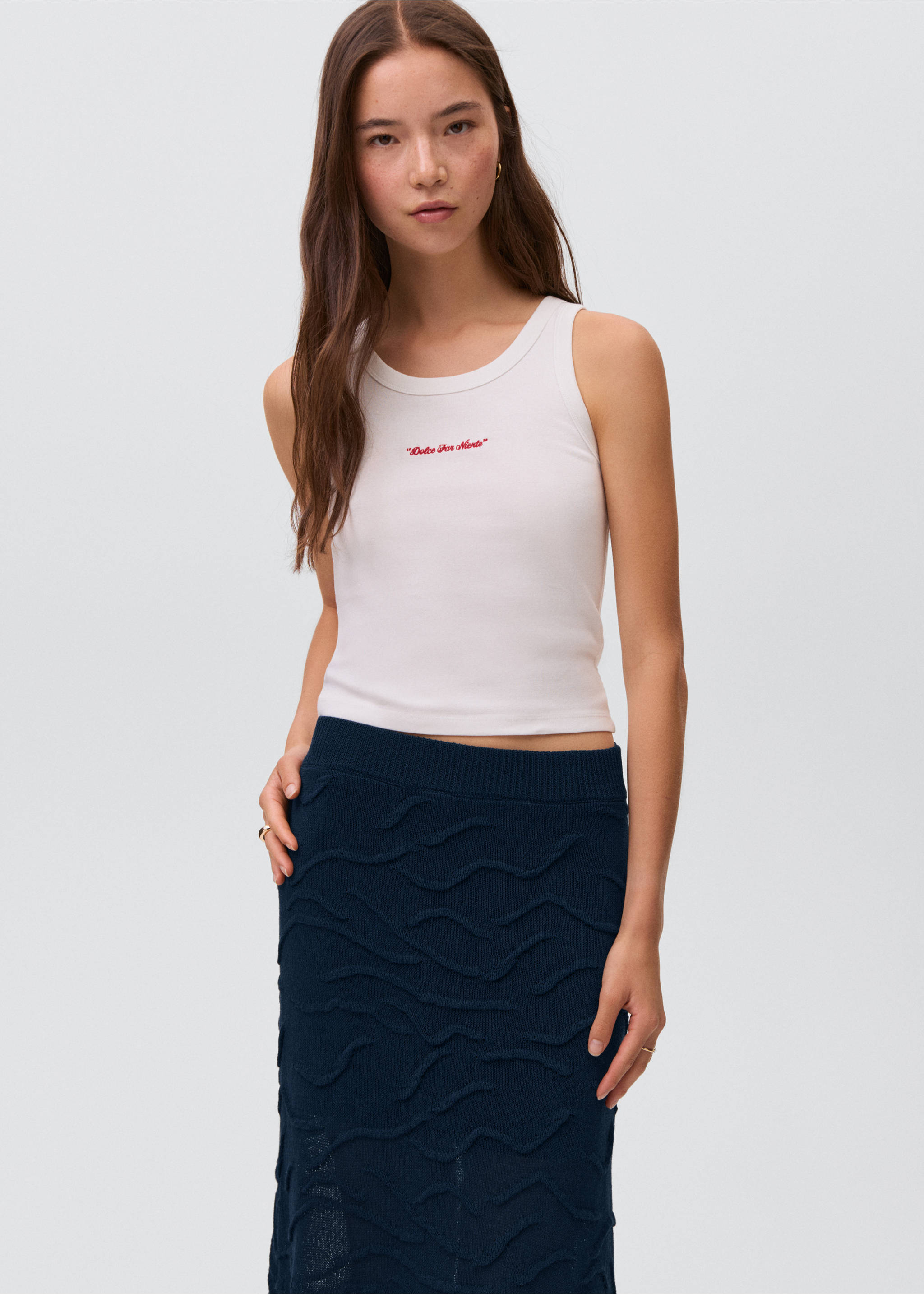 Textured long skirt - Details of the article 1, Navy. Ref: 17093286-00.