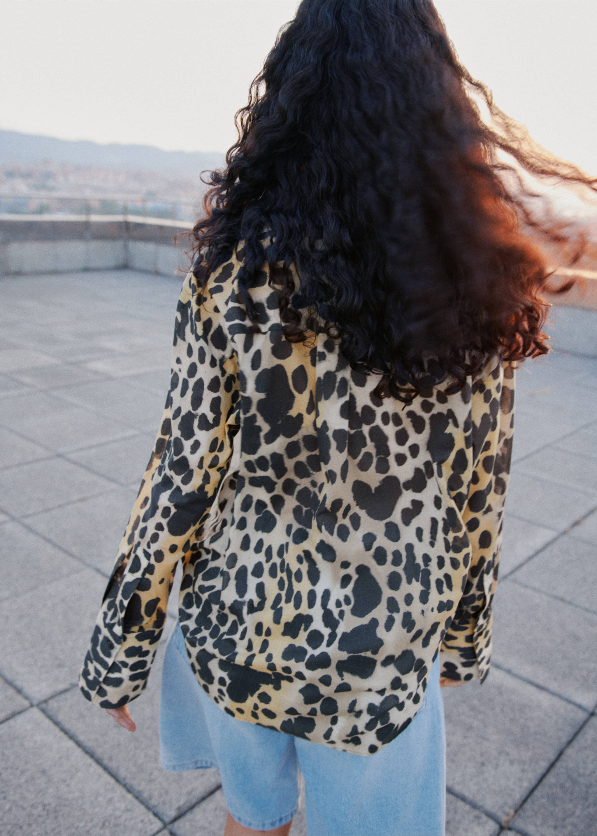 Leopard-print shirt with pocket - Reverse of the article, Black. Ref: 17093325-00.