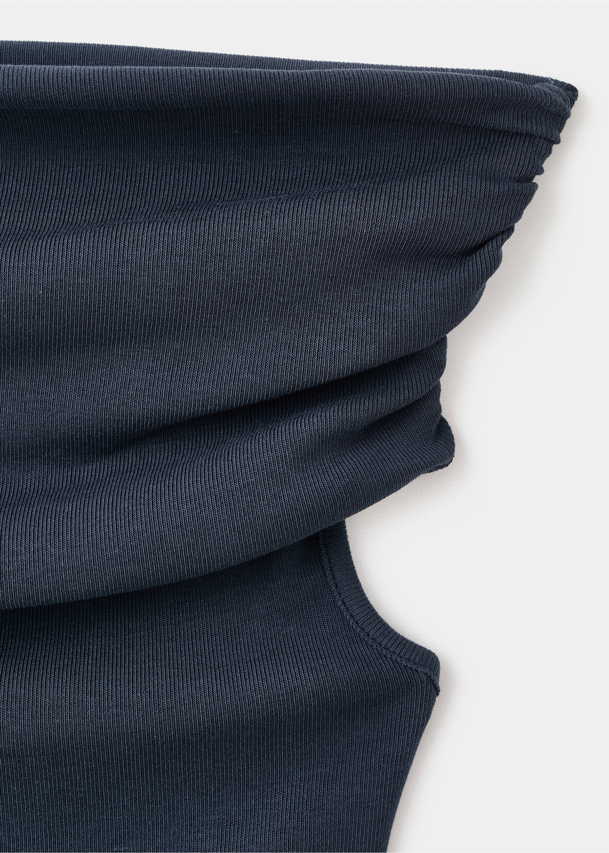 Off-shoulder top - Details of the article 8, Navy. Ref: 17093334-00.