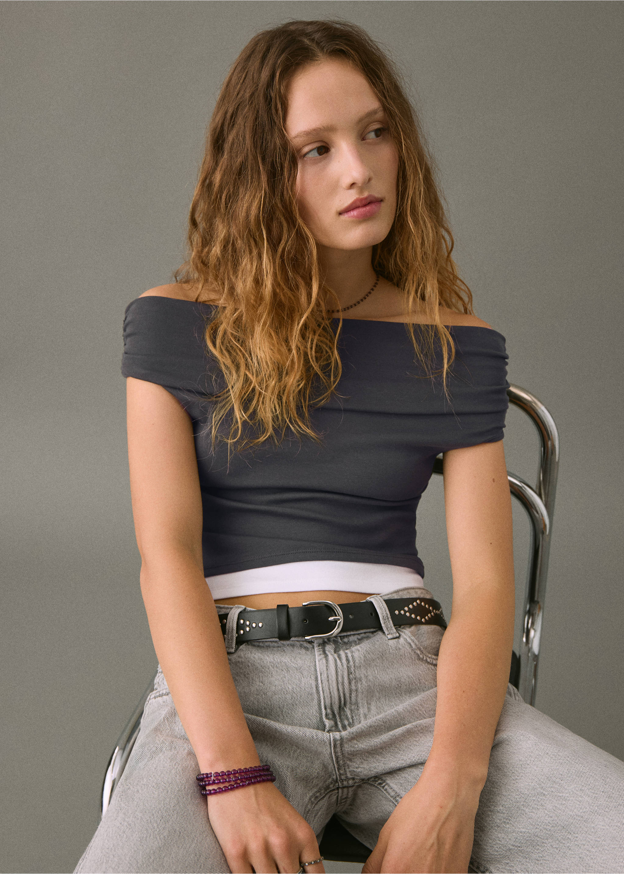 Off-shoulder top - Details of the article 2, Charcoal. Ref: 17093334-00.